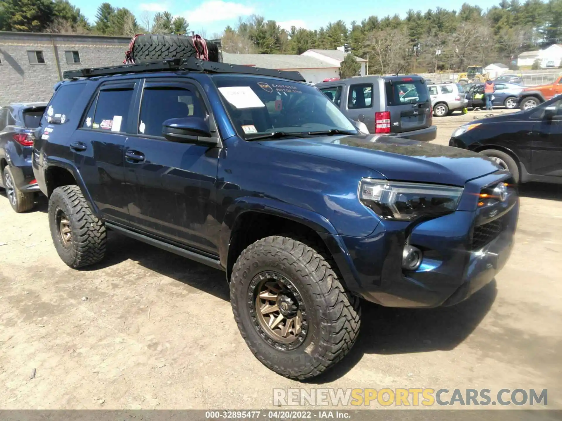 1 Photograph of a damaged car JTEBU5JR6K5728608 TOYOTA 4RUNNER 2019