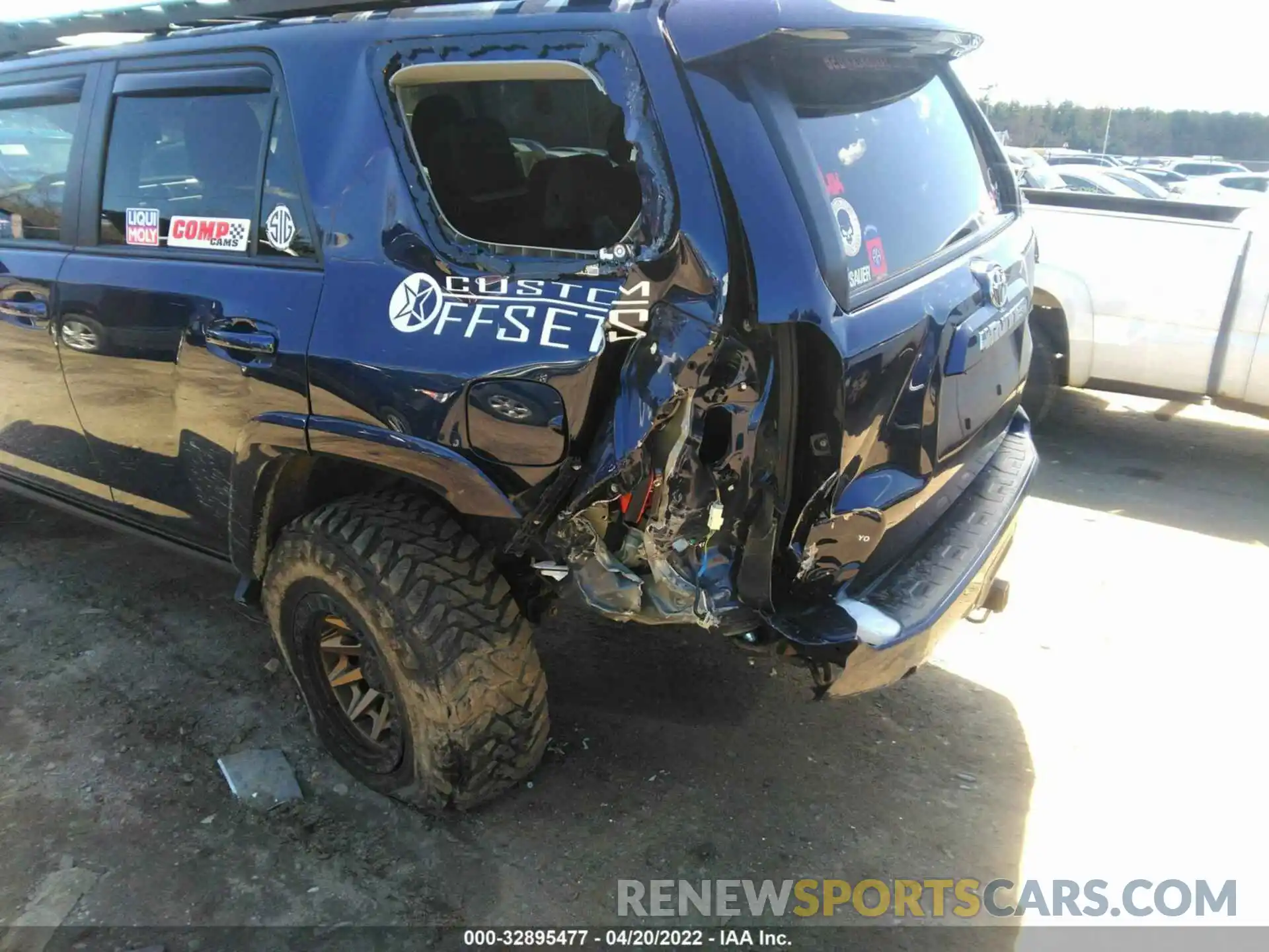 6 Photograph of a damaged car JTEBU5JR6K5728608 TOYOTA 4RUNNER 2019