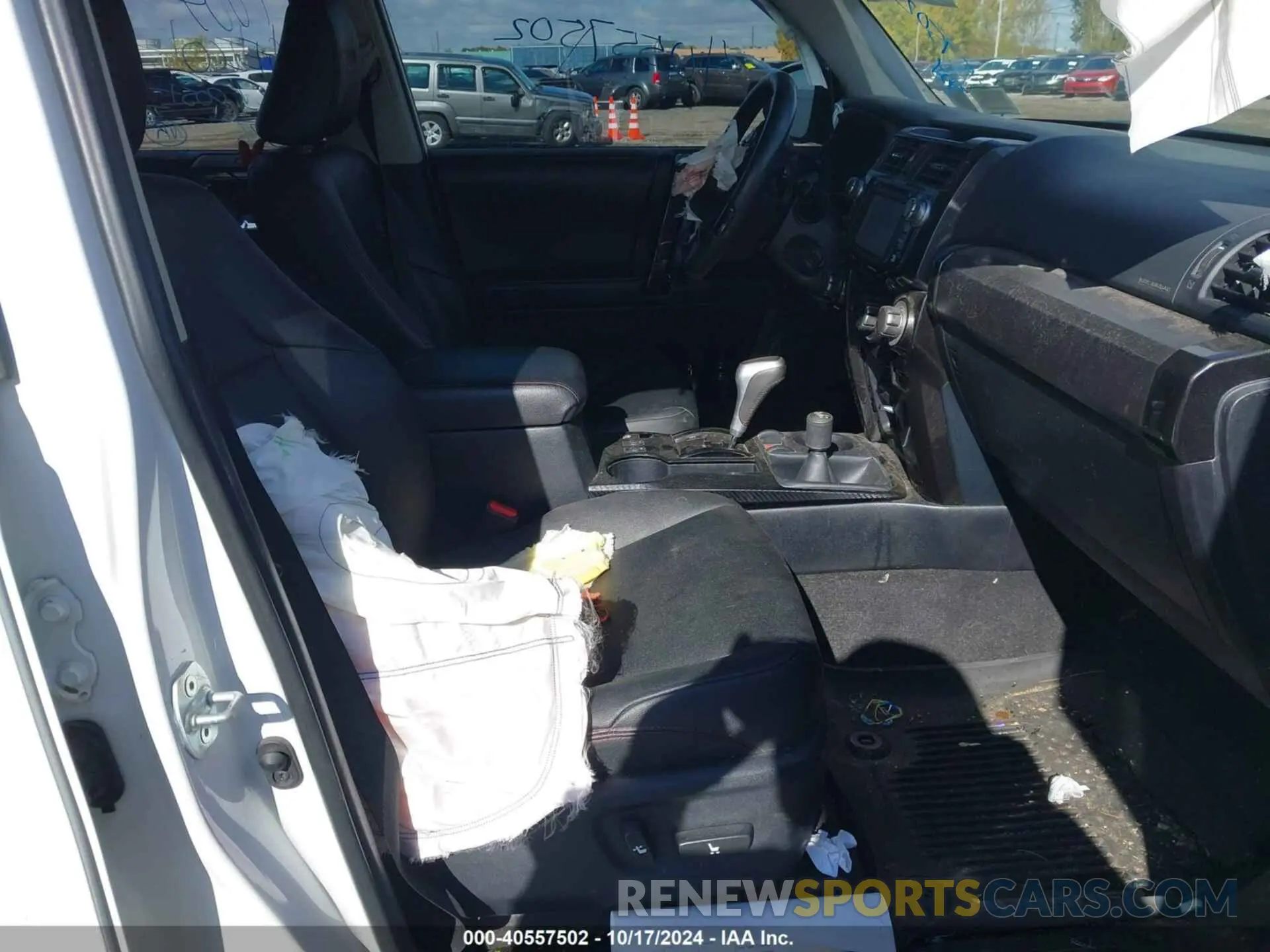 5 Photograph of a damaged car JTEBU5JR6K5730925 TOYOTA 4RUNNER 2019