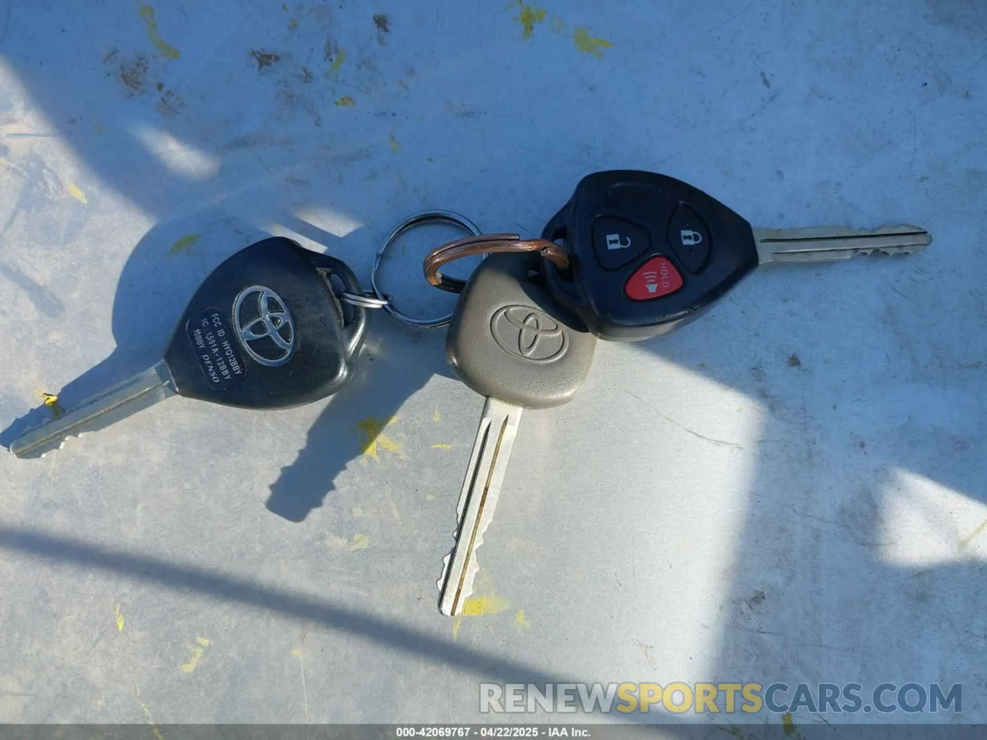 11 Photograph of a damaged car JTEBU5JR6K5731380 TOYOTA 4RUNNER 2019