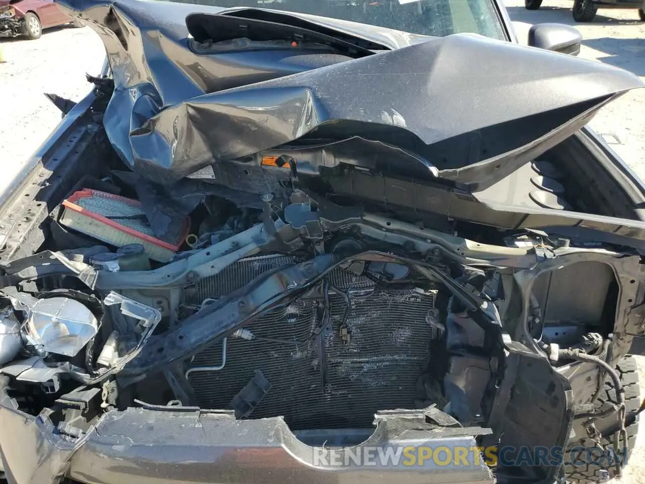 11 Photograph of a damaged car JTEBU5JR6K5736675 TOYOTA 4RUNNER 2019