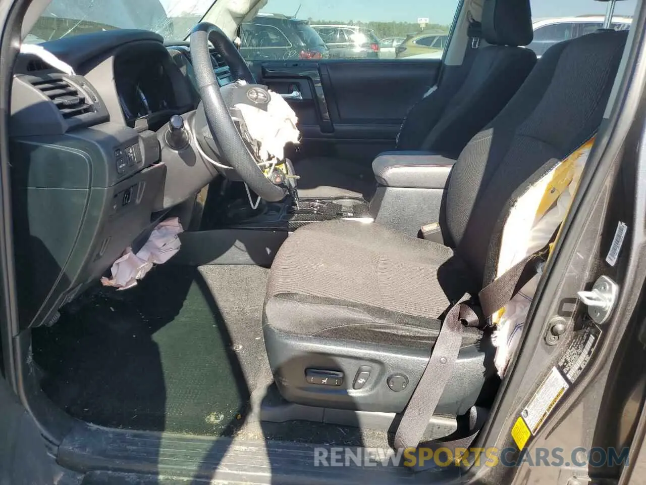 7 Photograph of a damaged car JTEBU5JR6K5736675 TOYOTA 4RUNNER 2019