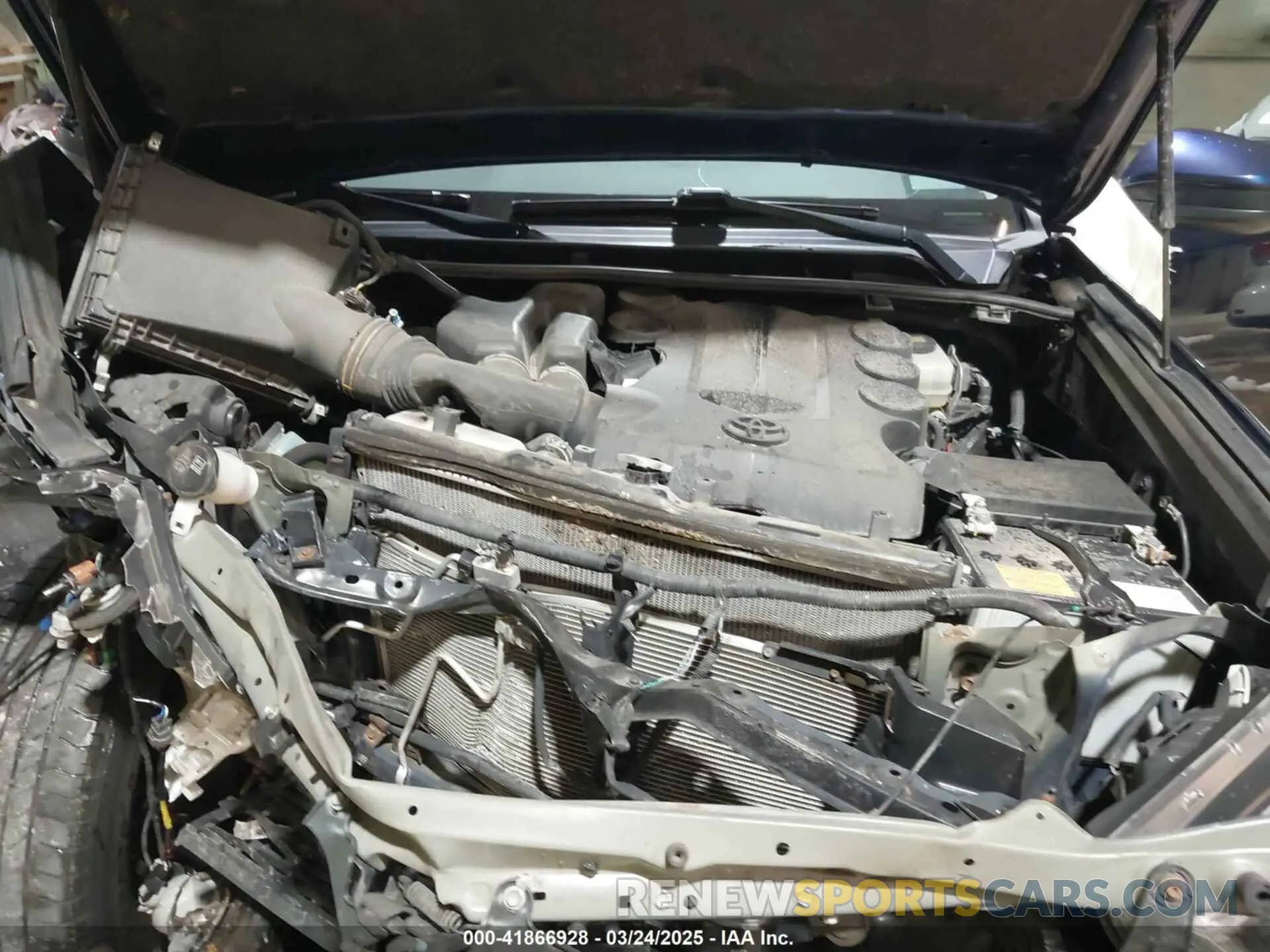 10 Photograph of a damaged car JTEBU5JR7K5617372 TOYOTA 4RUNNER 2019