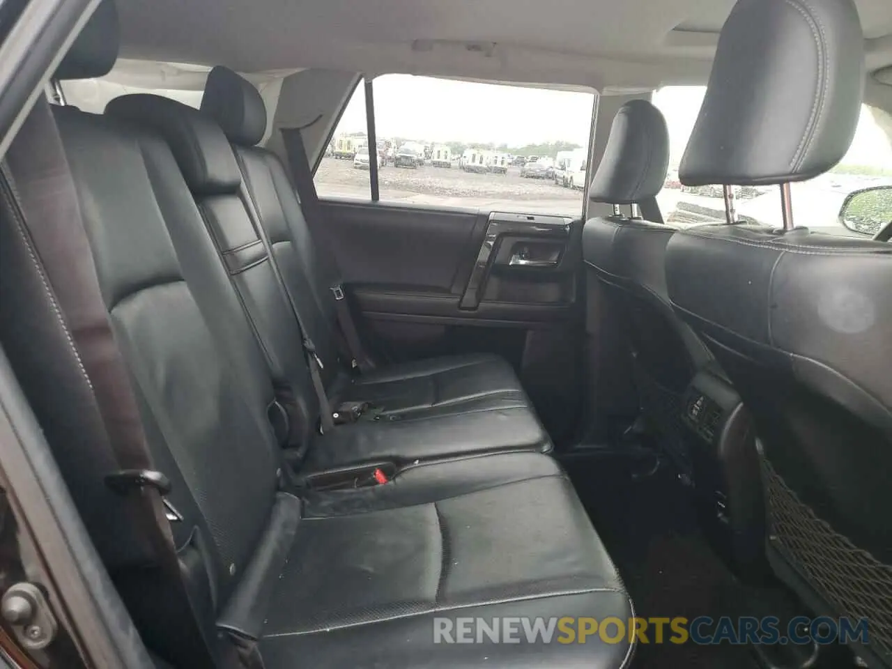 11 Photograph of a damaged car JTEBU5JR7K5623365 TOYOTA 4RUNNER 2019