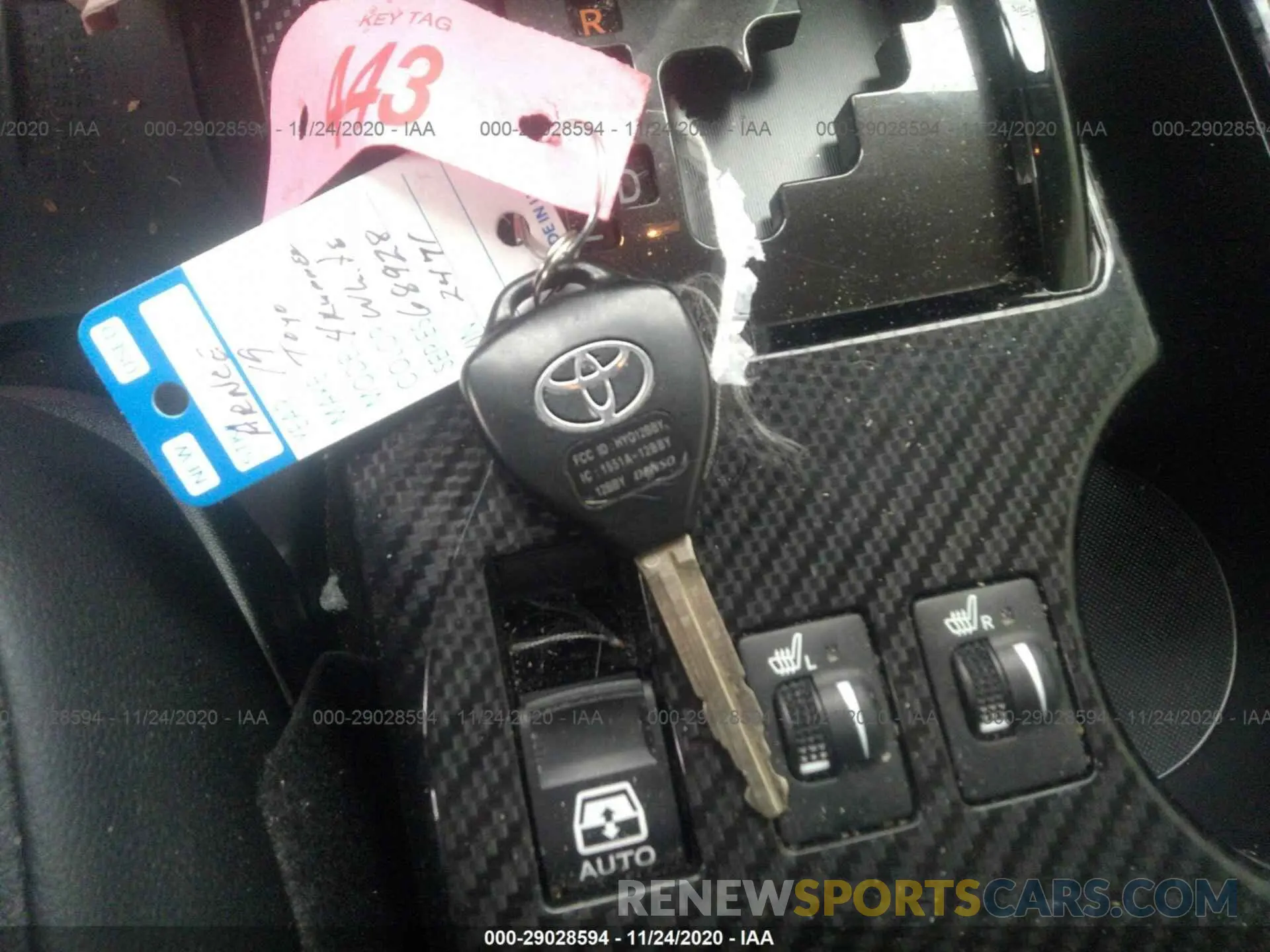 11 Photograph of a damaged car JTEBU5JR7K5632471 TOYOTA 4RUNNER 2019