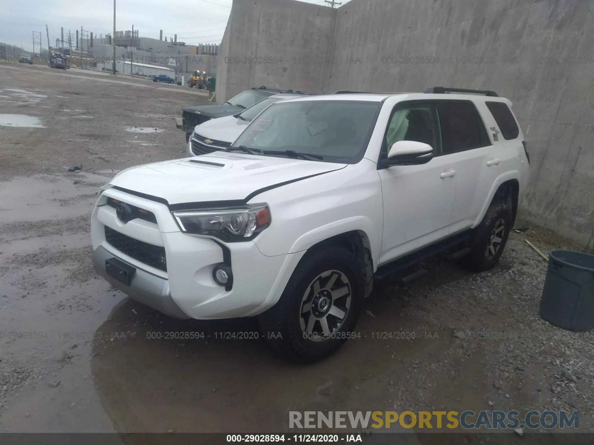 2 Photograph of a damaged car JTEBU5JR7K5632471 TOYOTA 4RUNNER 2019