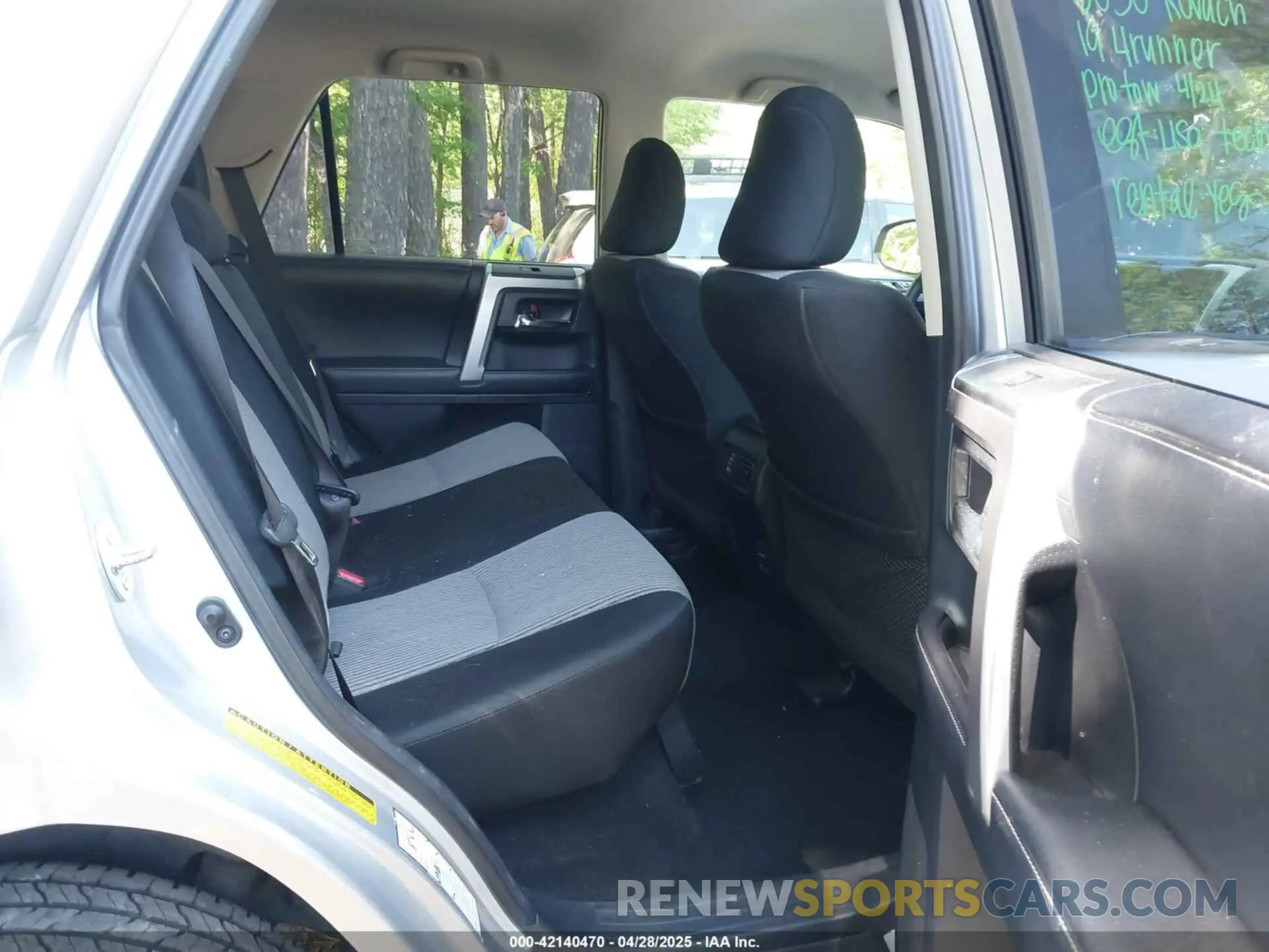 8 Photograph of a damaged car JTEBU5JR7K5656026 TOYOTA 4RUNNER 2019