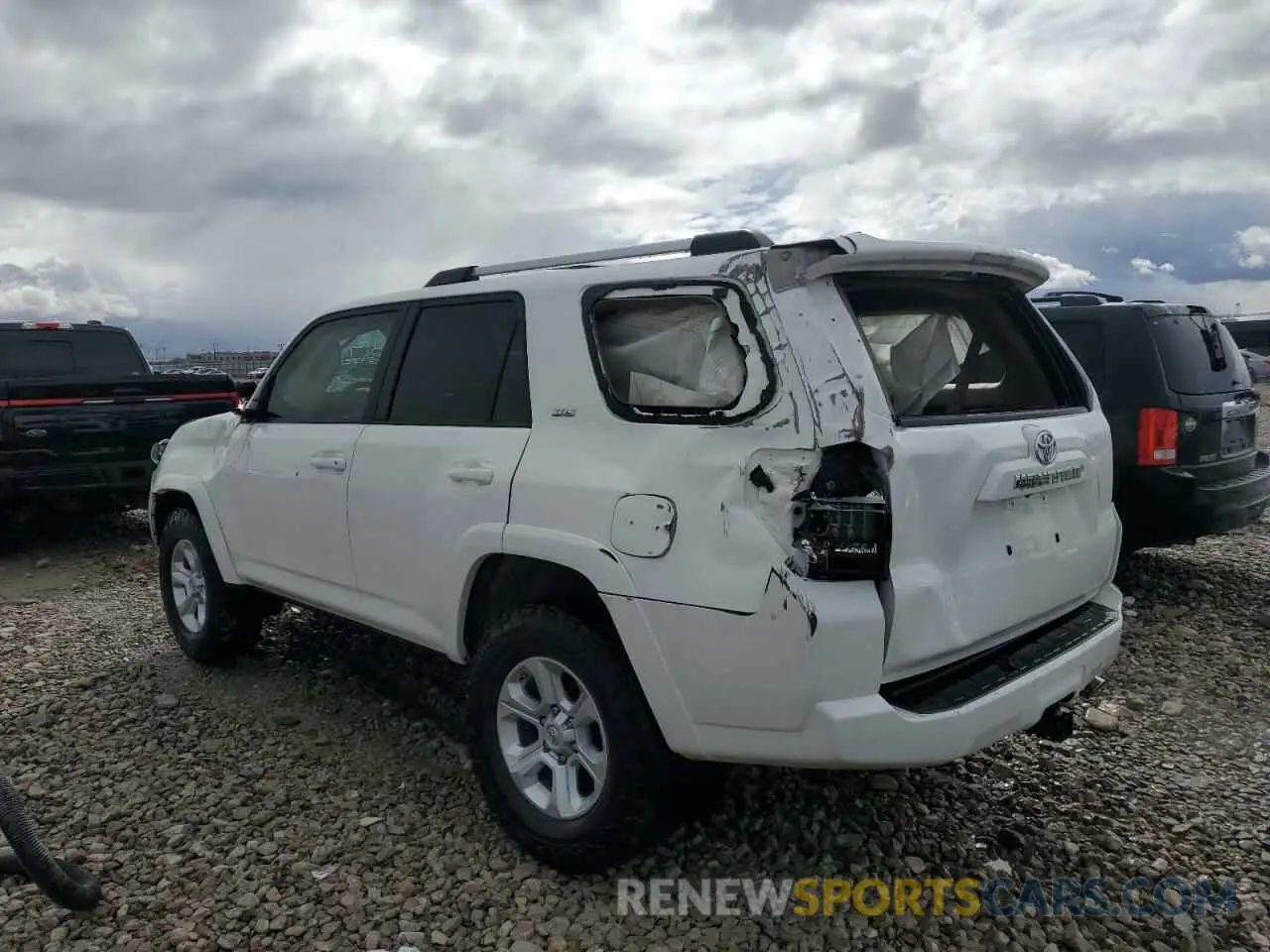 2 Photograph of a damaged car JTEBU5JR7K5663185 TOYOTA 4RUNNER 2019