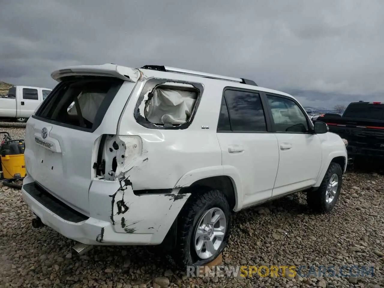 3 Photograph of a damaged car JTEBU5JR7K5663185 TOYOTA 4RUNNER 2019
