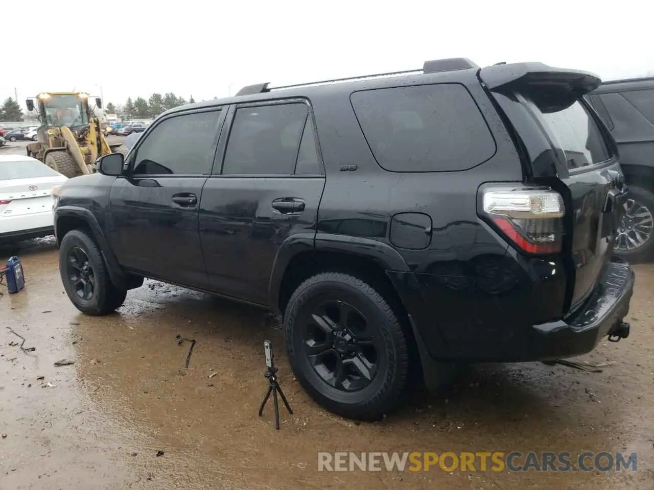 2 Photograph of a damaged car JTEBU5JR7K5665518 TOYOTA 4RUNNER 2019