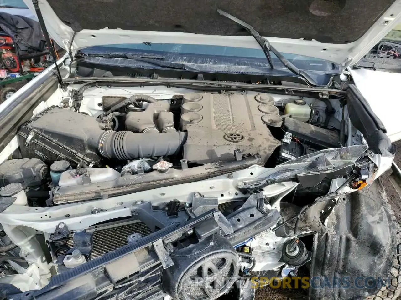 12 Photograph of a damaged car JTEBU5JR7K5680472 TOYOTA 4RUNNER 2019