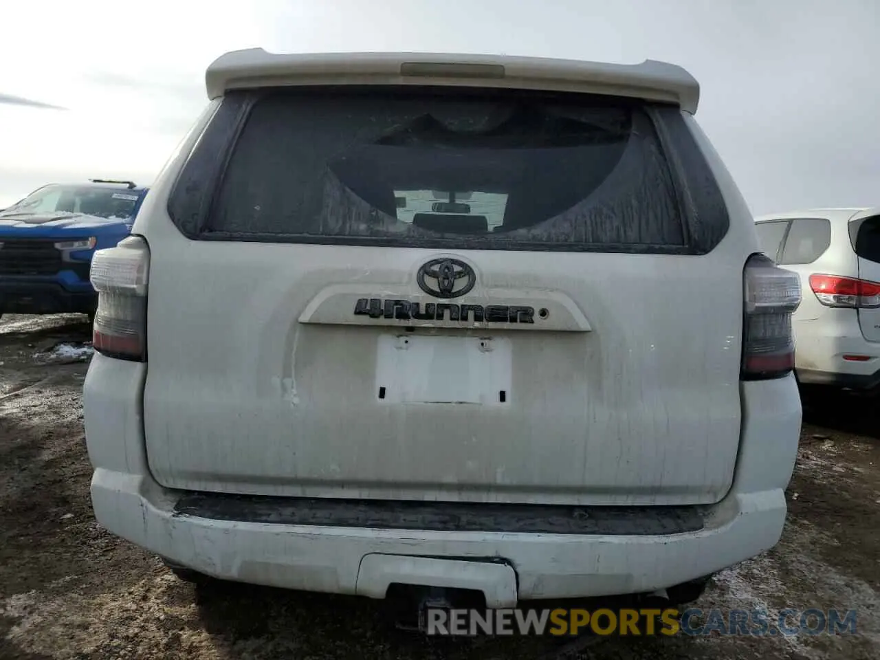 6 Photograph of a damaged car JTEBU5JR7K5680472 TOYOTA 4RUNNER 2019