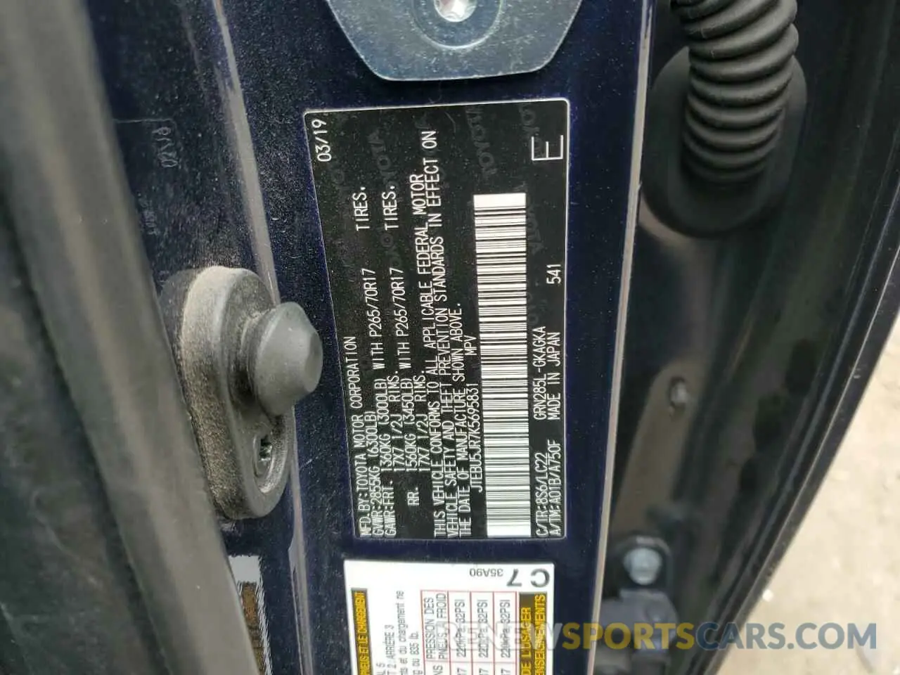 13 Photograph of a damaged car JTEBU5JR7K5695831 TOYOTA 4RUNNER 2019