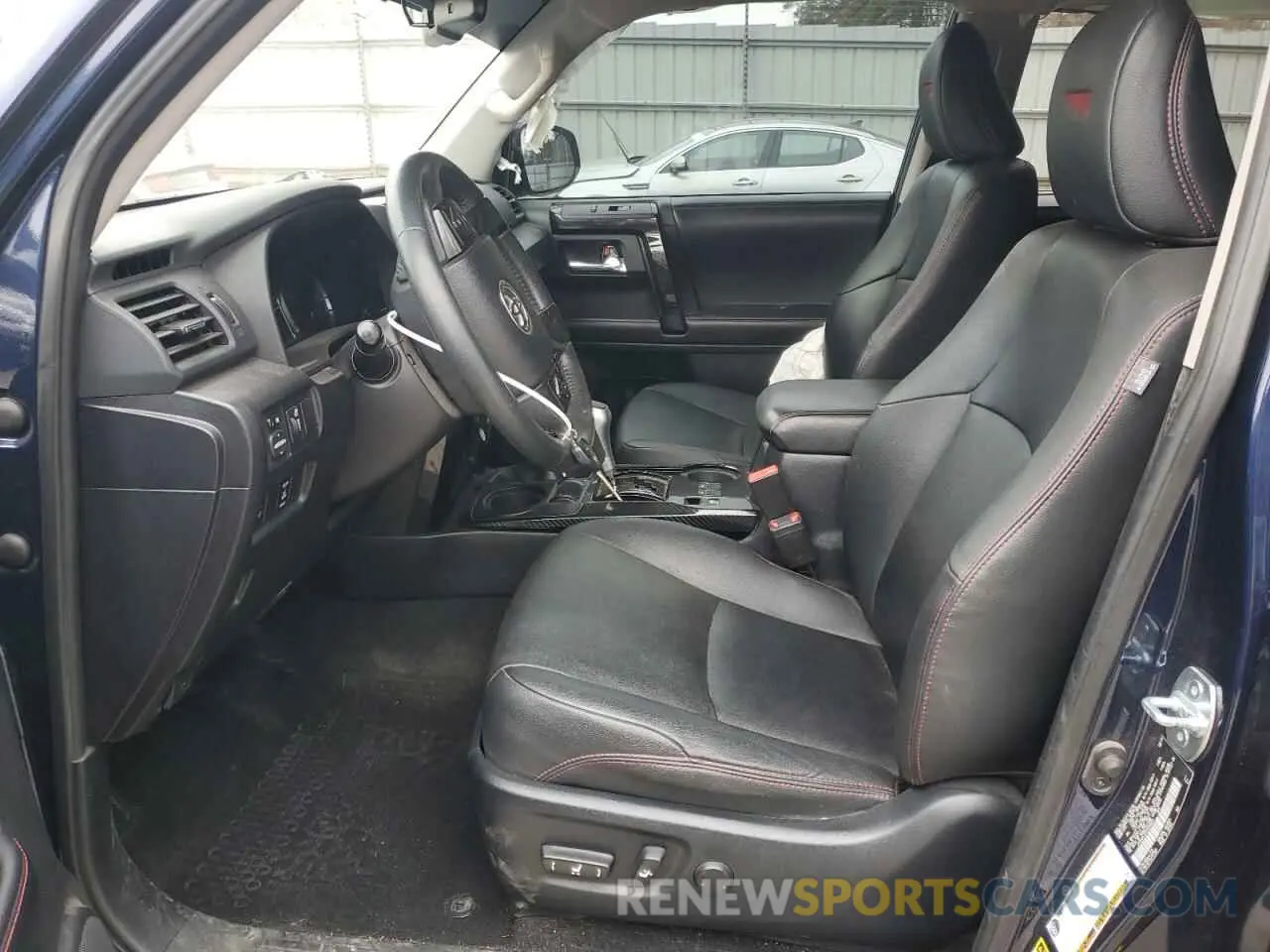 7 Photograph of a damaged car JTEBU5JR7K5695831 TOYOTA 4RUNNER 2019