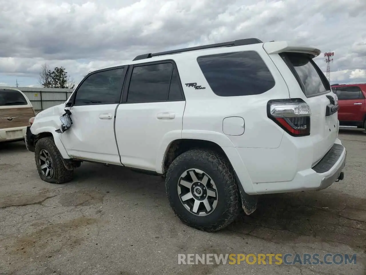 2 Photograph of a damaged car JTEBU5JR7K5703538 TOYOTA 4RUNNER 2019