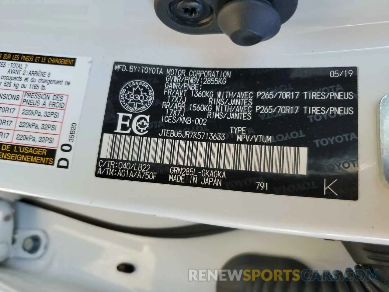 12 Photograph of a damaged car JTEBU5JR7K5713633 TOYOTA 4RUNNER 2019