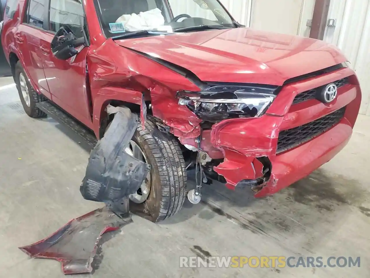 9 Photograph of a damaged car JTEBU5JR7K5724115 TOYOTA 4RUNNER 2019