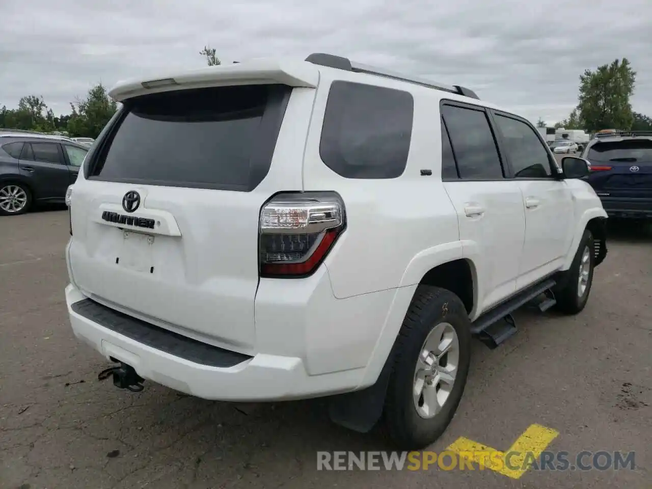 4 Photograph of a damaged car JTEBU5JR7K5732263 TOYOTA 4RUNNER 2019