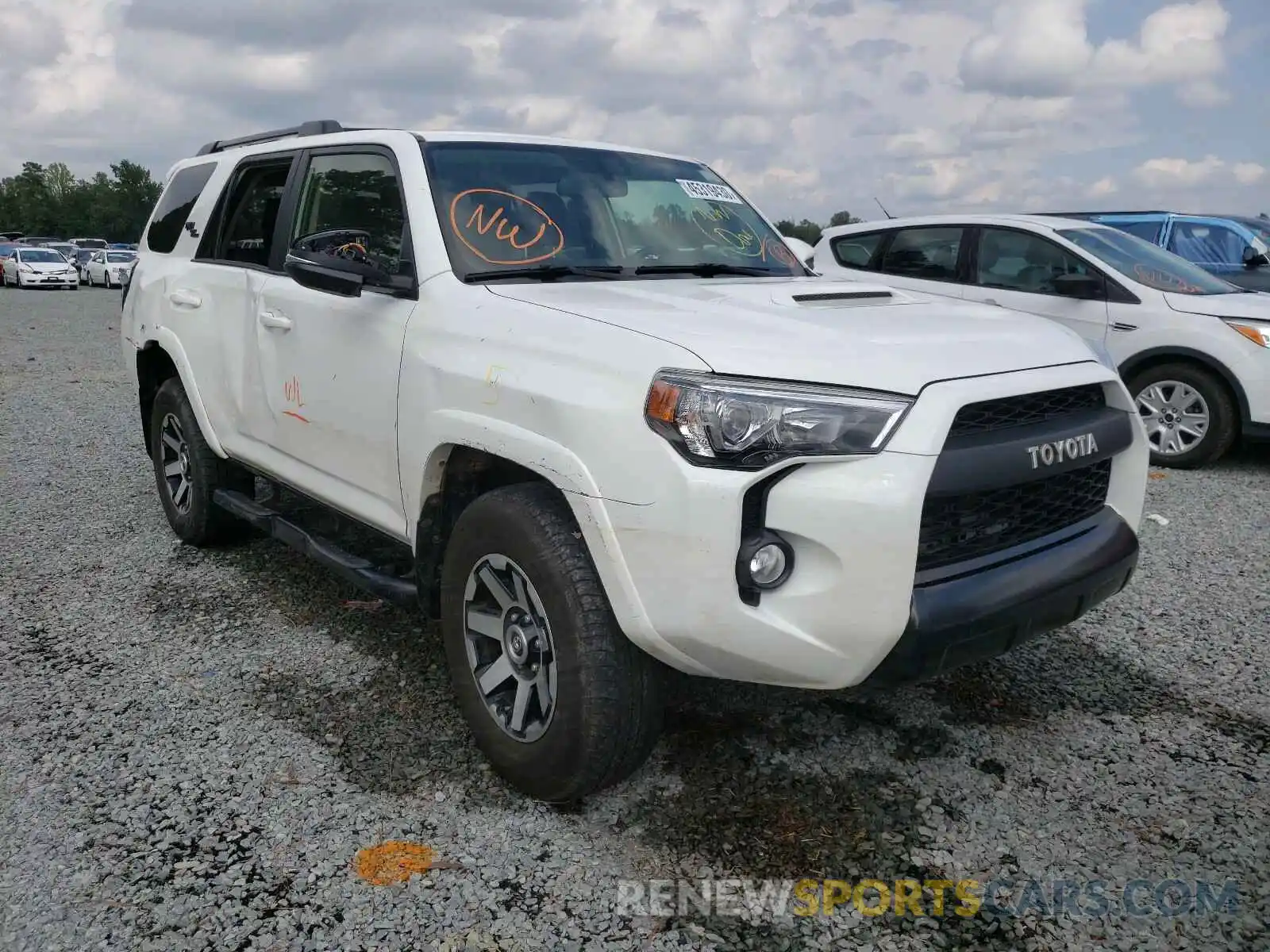 1 Photograph of a damaged car JTEBU5JR8K5611371 TOYOTA 4RUNNER 2019