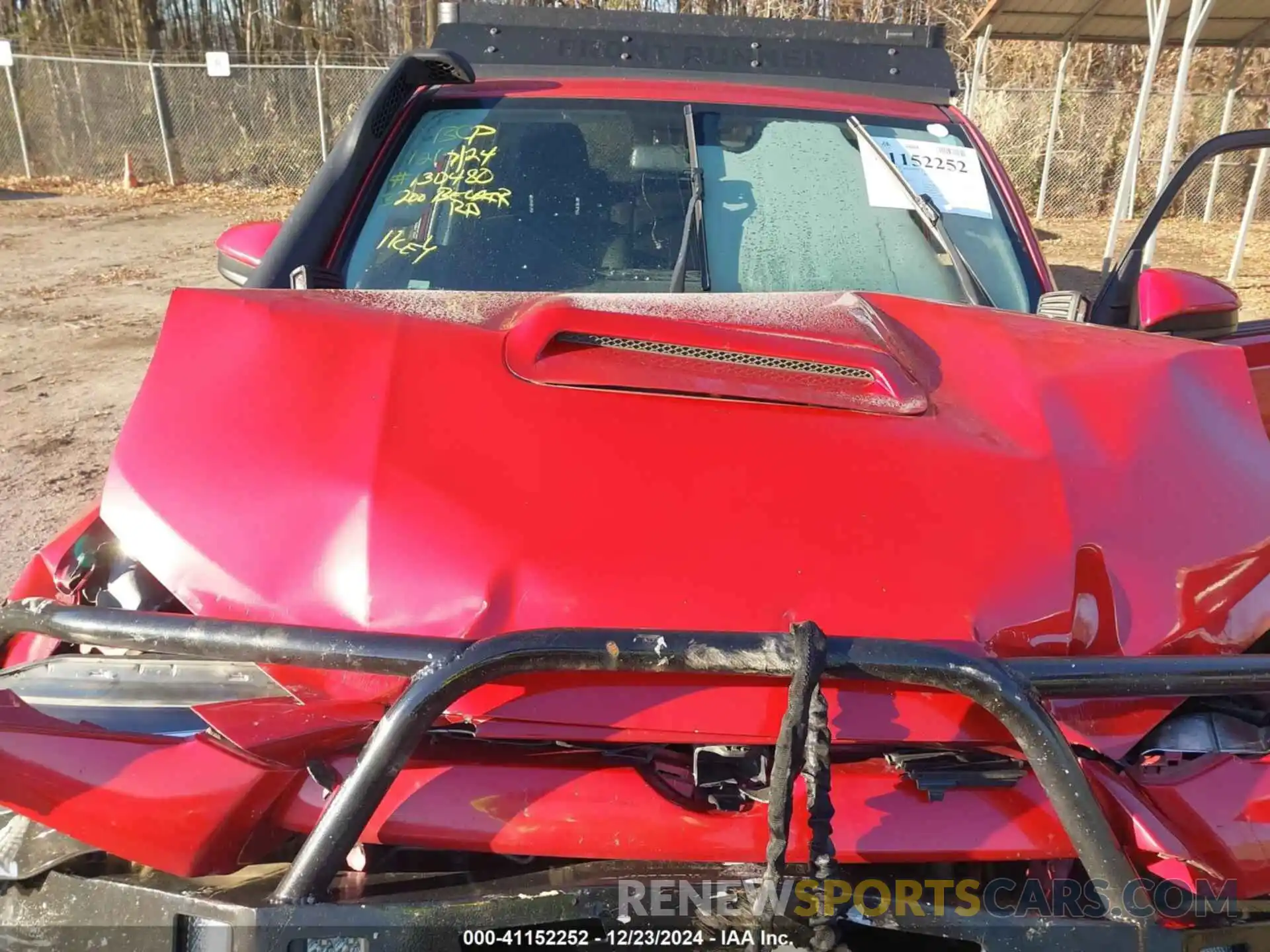 10 Photograph of a damaged car JTEBU5JR8K5615811 TOYOTA 4RUNNER 2019