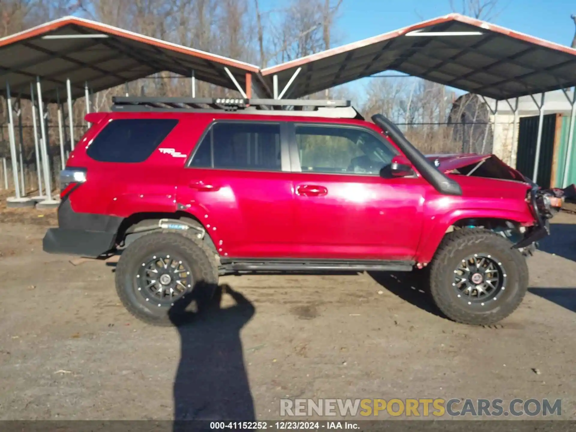 13 Photograph of a damaged car JTEBU5JR8K5615811 TOYOTA 4RUNNER 2019