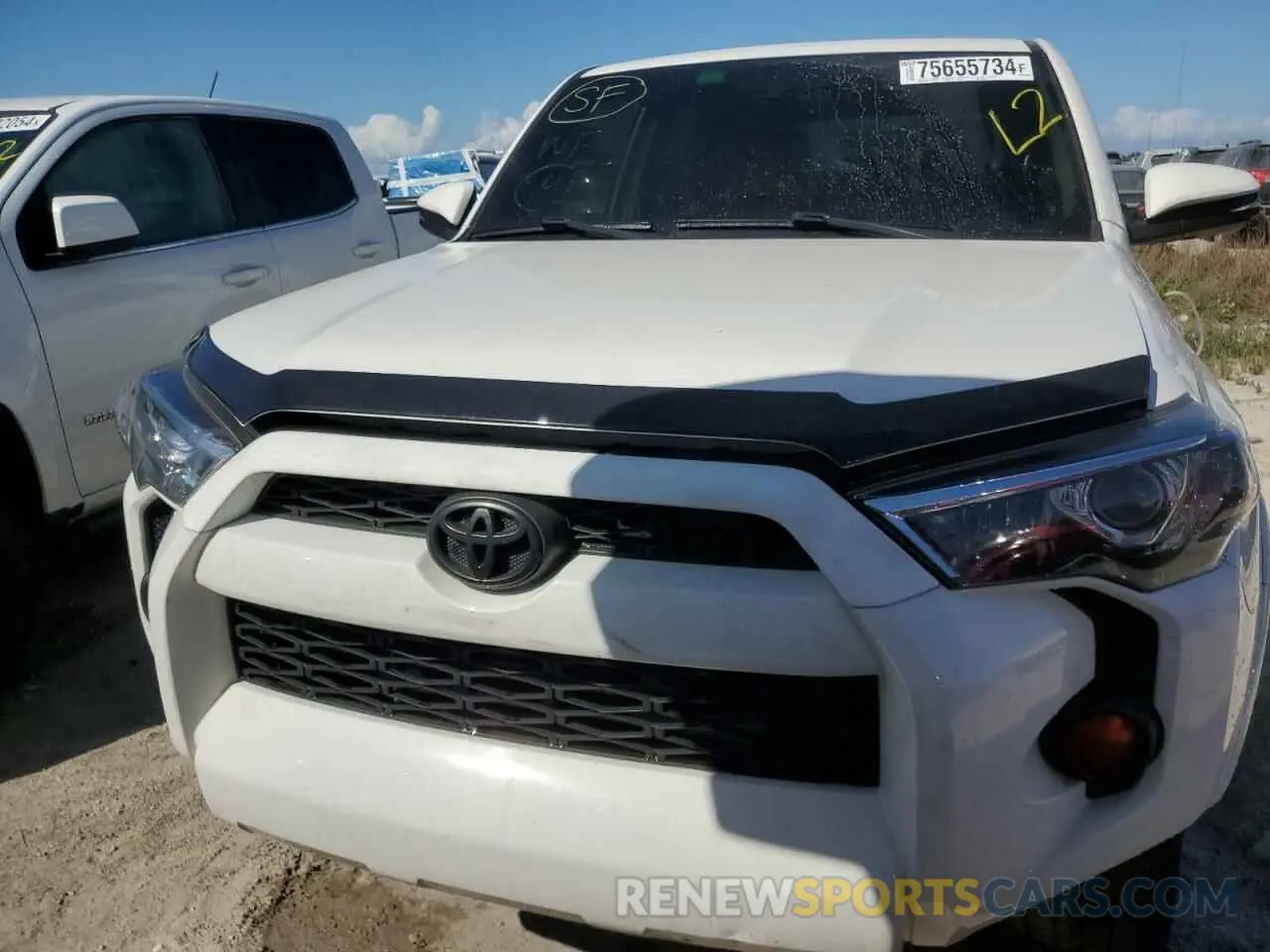 5 Photograph of a damaged car JTEBU5JR8K5628378 TOYOTA 4RUNNER 2019