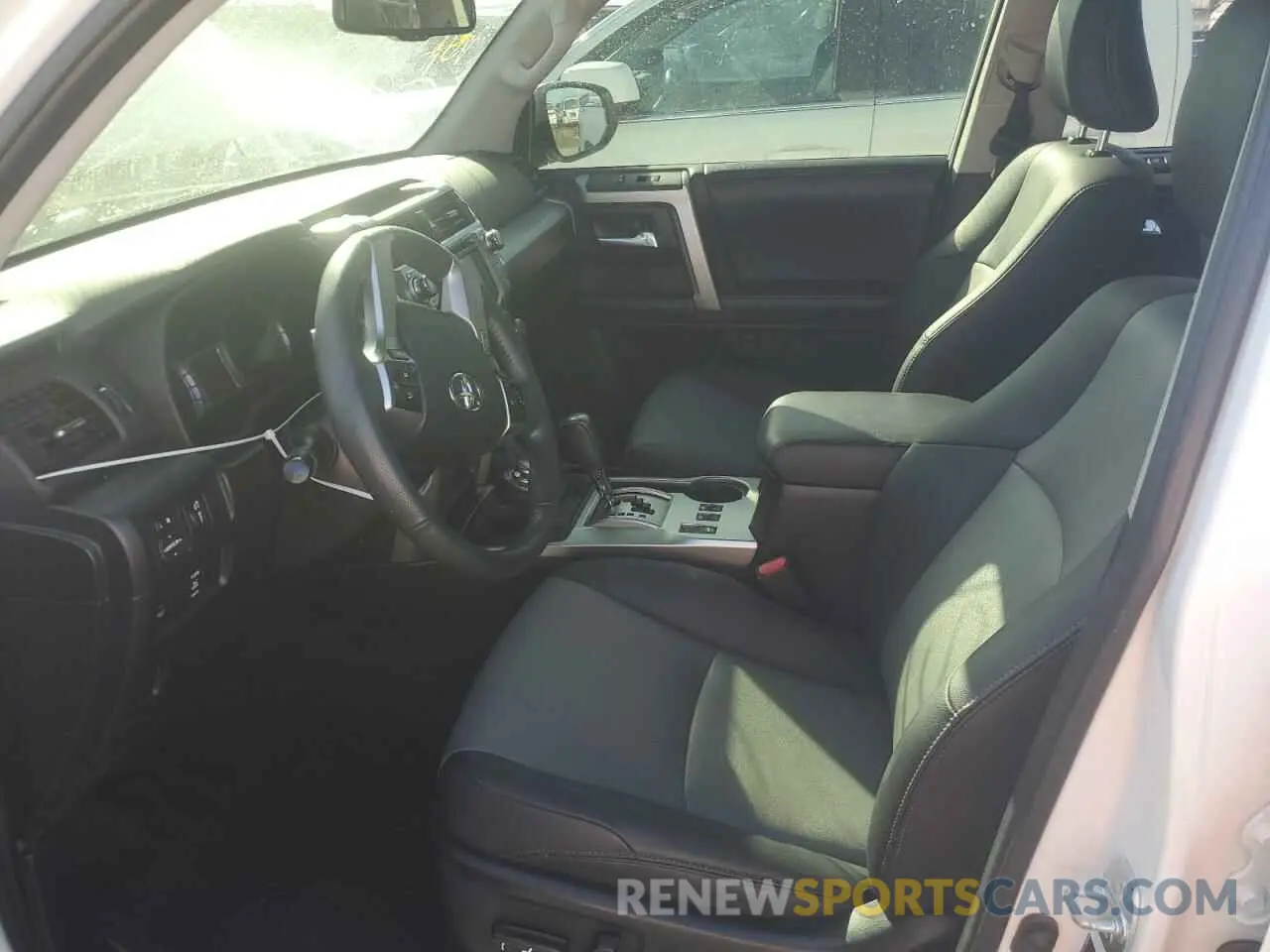 7 Photograph of a damaged car JTEBU5JR8K5628378 TOYOTA 4RUNNER 2019