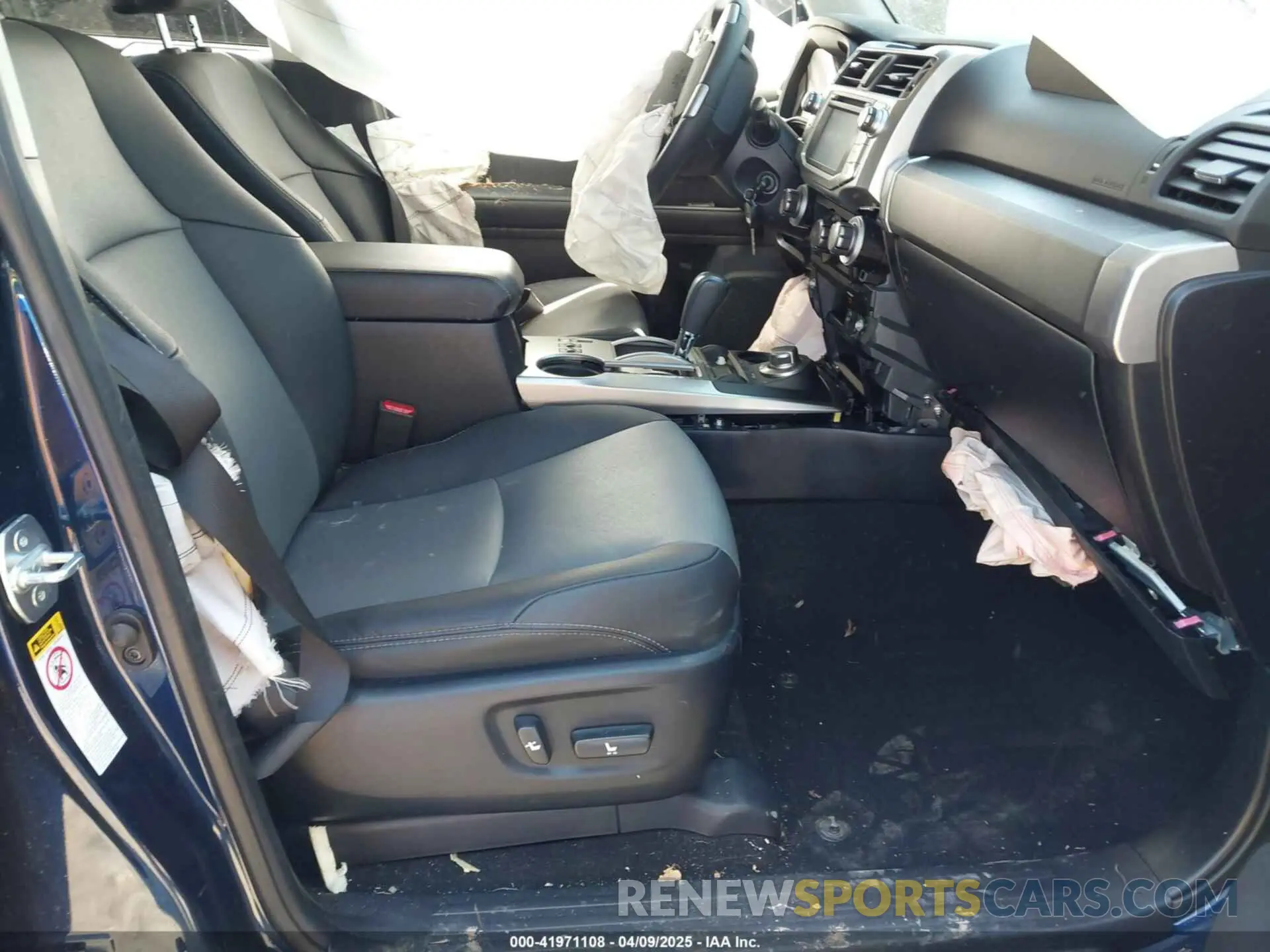 5 Photograph of a damaged car JTEBU5JR8K5644290 TOYOTA 4RUNNER 2019