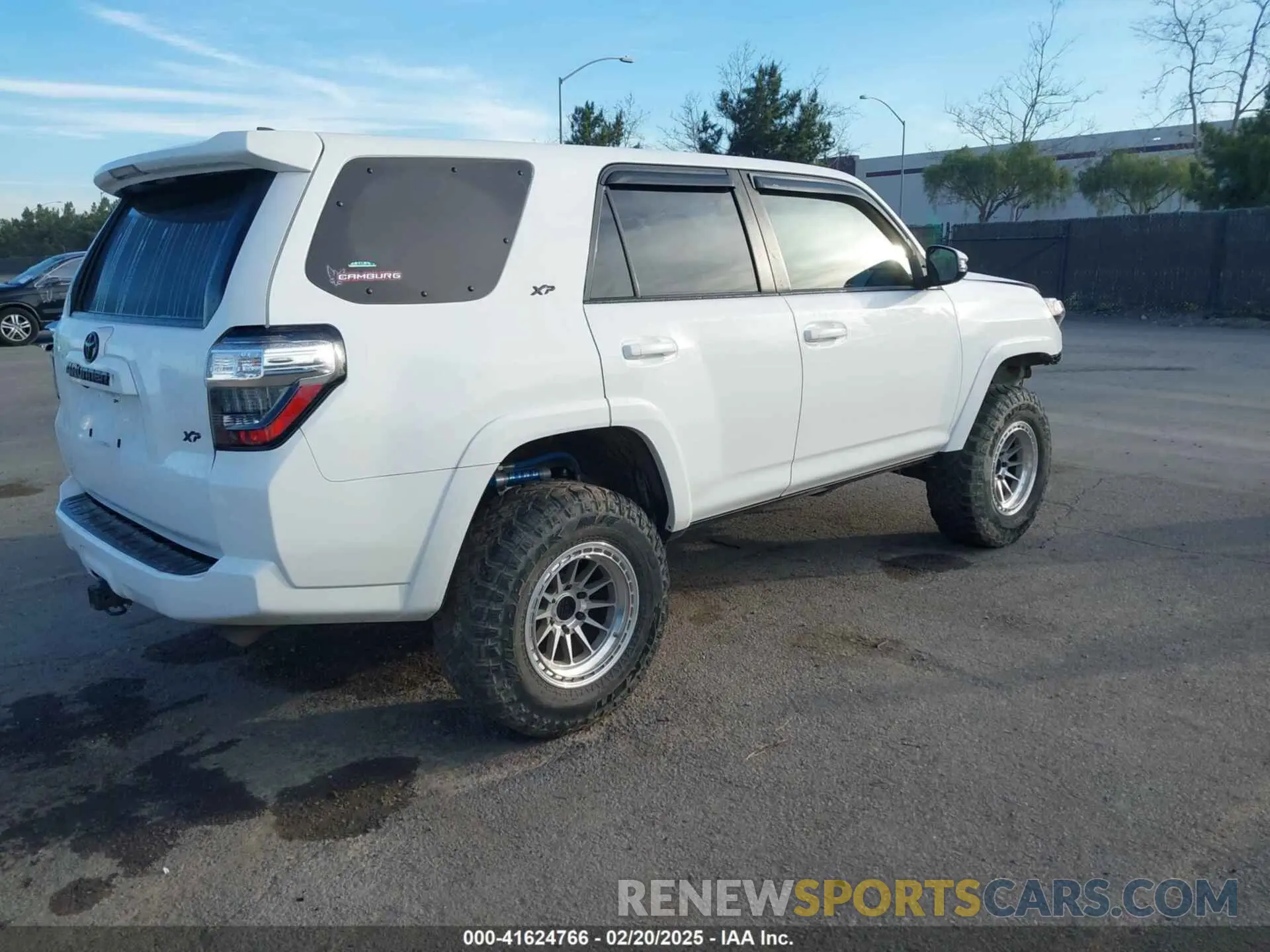 4 Photograph of a damaged car JTEBU5JR8K5644399 TOYOTA 4RUNNER 2019