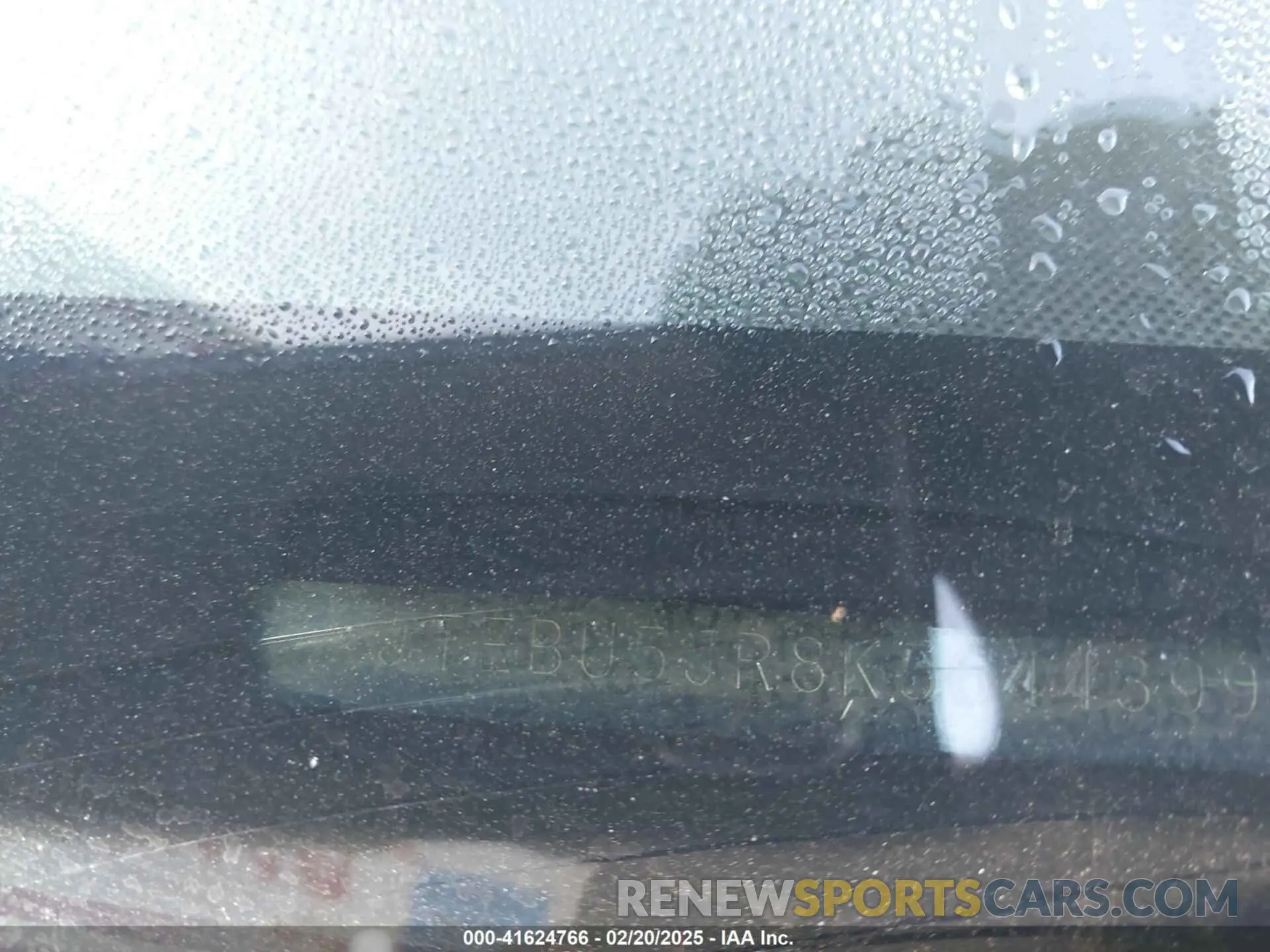 9 Photograph of a damaged car JTEBU5JR8K5644399 TOYOTA 4RUNNER 2019