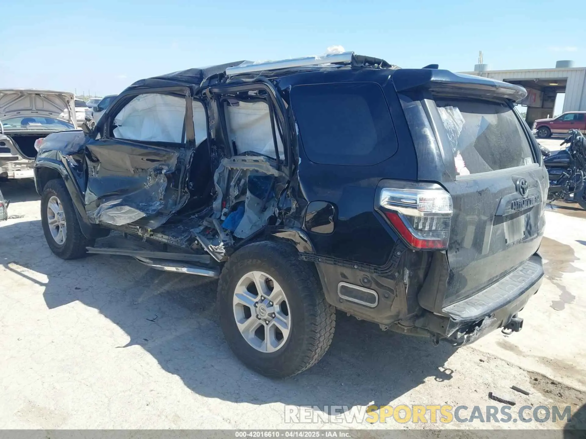 3 Photograph of a damaged car JTEBU5JR8K5648338 TOYOTA 4RUNNER 2019