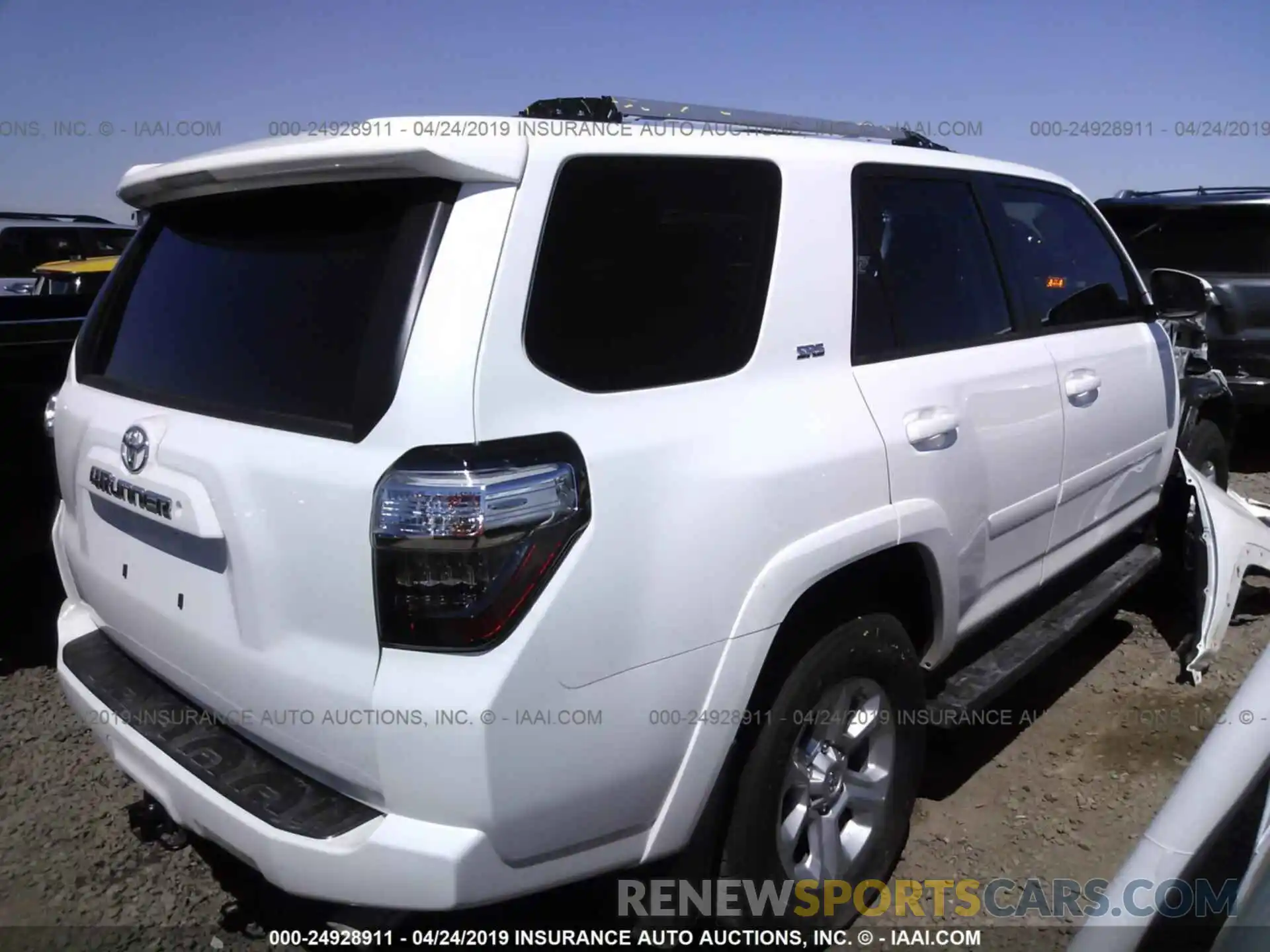 4 Photograph of a damaged car JTEBU5JR8K5655953 TOYOTA 4RUNNER 2019