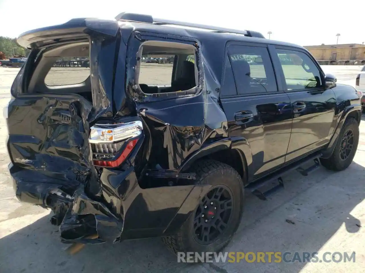 4 Photograph of a damaged car JTEBU5JR8K5657671 TOYOTA 4RUNNER 2019