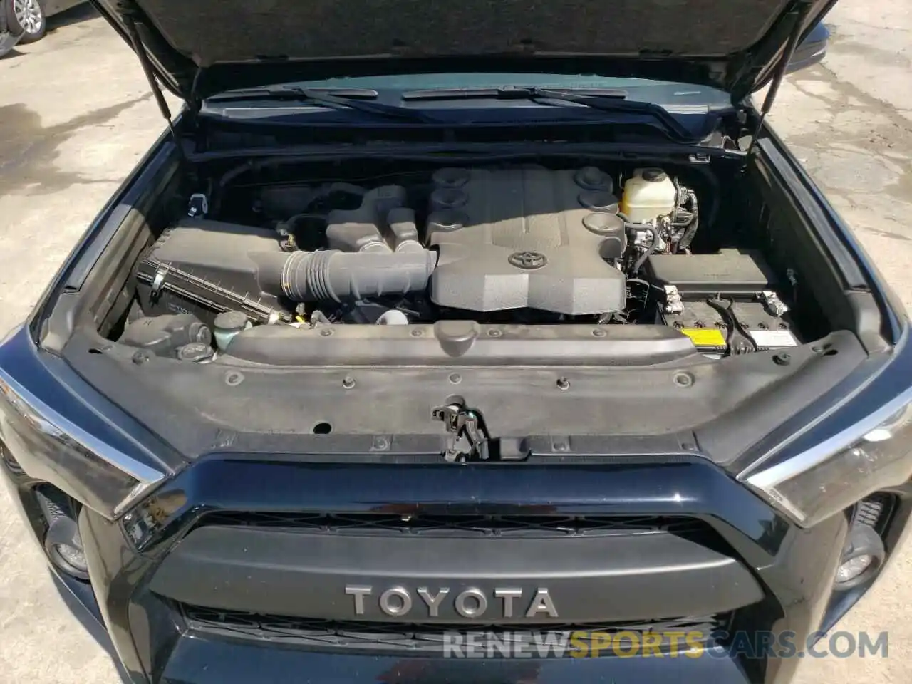 7 Photograph of a damaged car JTEBU5JR8K5657671 TOYOTA 4RUNNER 2019