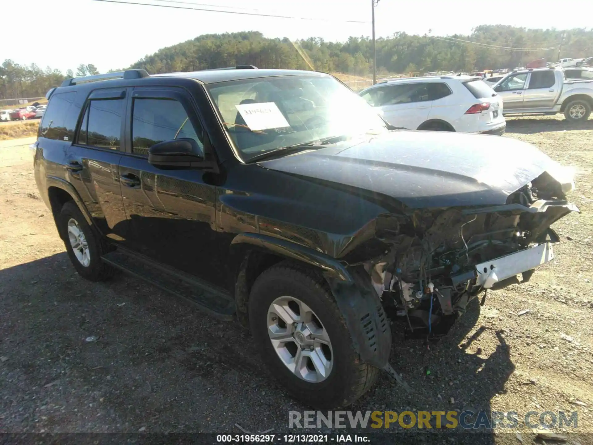 1 Photograph of a damaged car JTEBU5JR8K5658125 TOYOTA 4RUNNER 2019