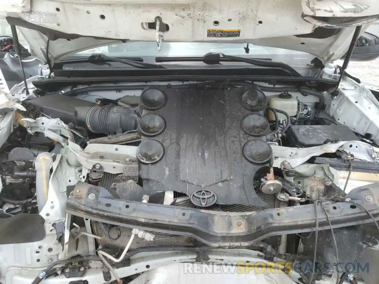 7 Photograph of a damaged car JTEBU5JR8K5665172 TOYOTA 4RUNNER 2019