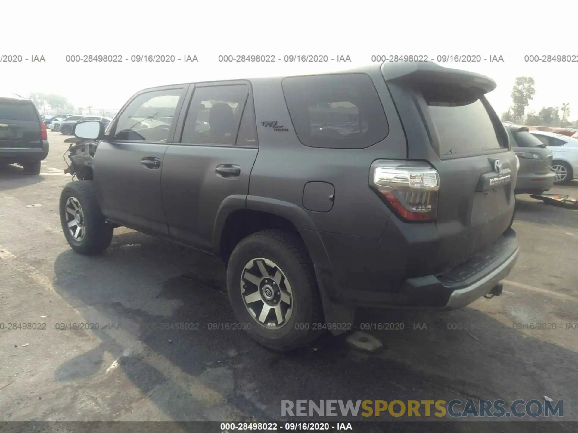 3 Photograph of a damaged car JTEBU5JR8K5681002 TOYOTA 4RUNNER 2019