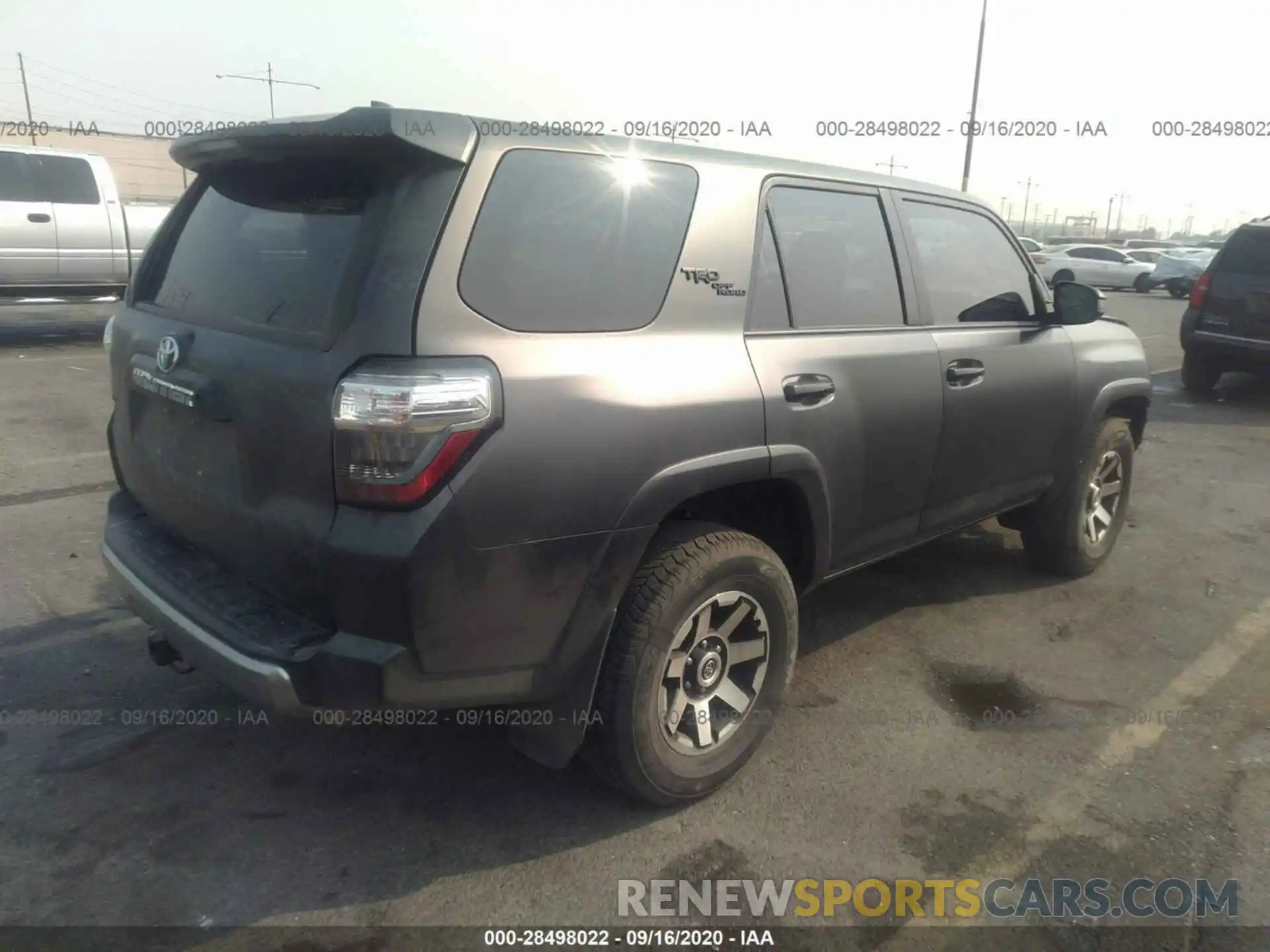 4 Photograph of a damaged car JTEBU5JR8K5681002 TOYOTA 4RUNNER 2019