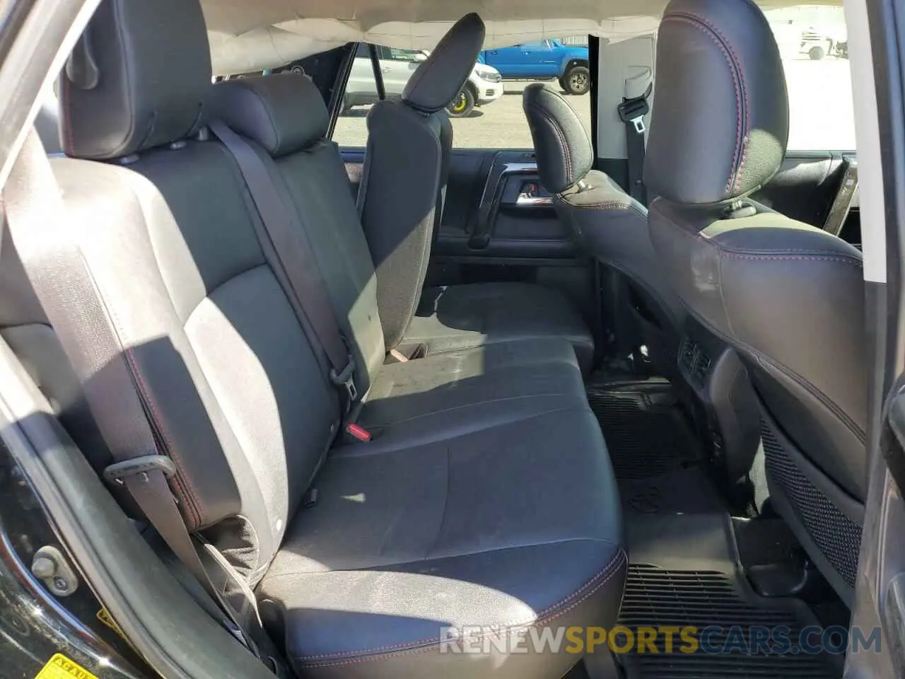 11 Photograph of a damaged car JTEBU5JR8K5703340 TOYOTA 4RUNNER 2019