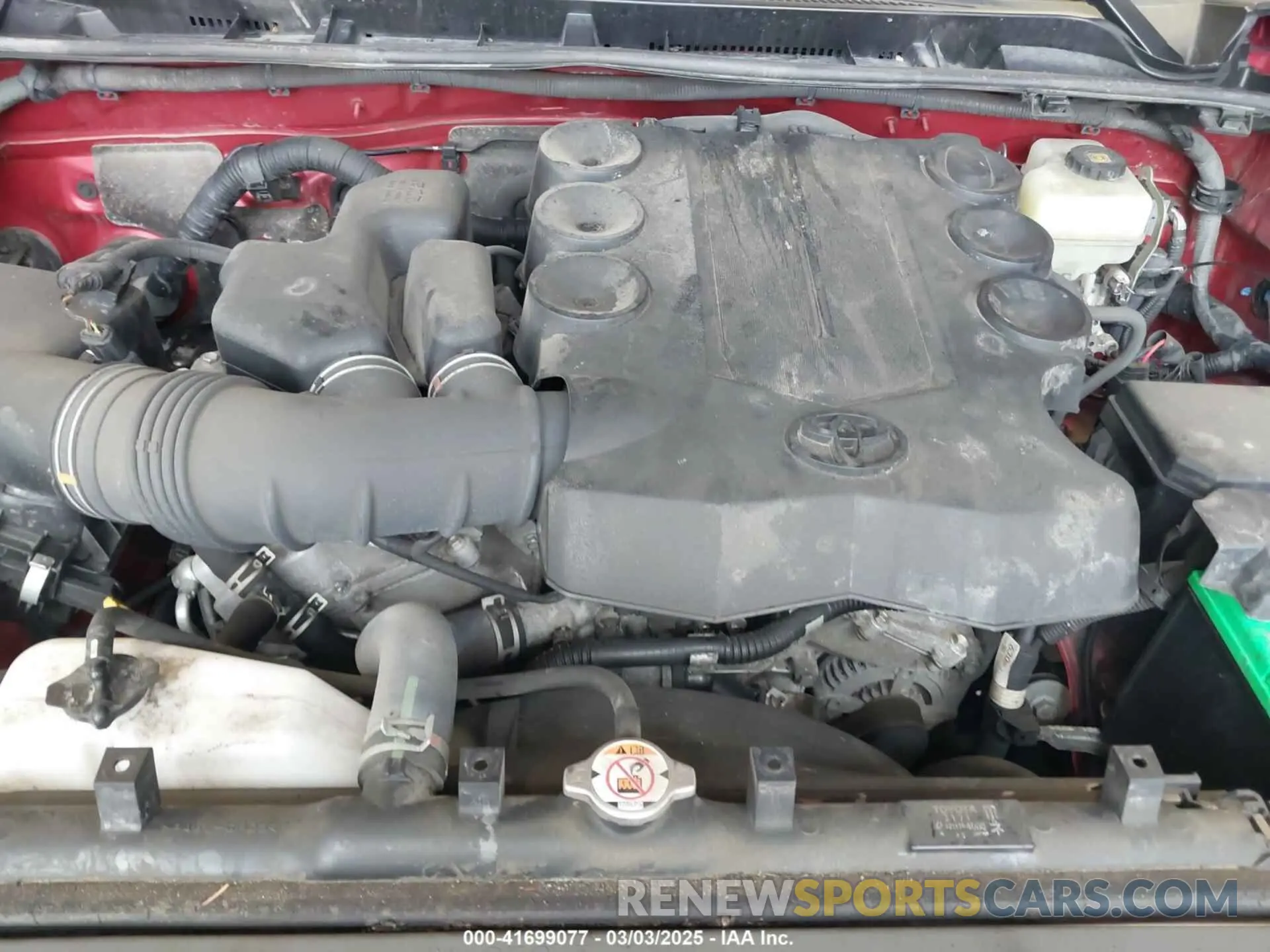 10 Photograph of a damaged car JTEBU5JR8K5705475 TOYOTA 4RUNNER 2019