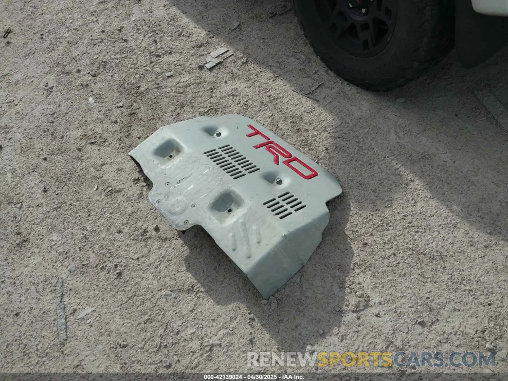 11 Photograph of a damaged car JTEBU5JR8K5710174 TOYOTA 4RUNNER 2019
