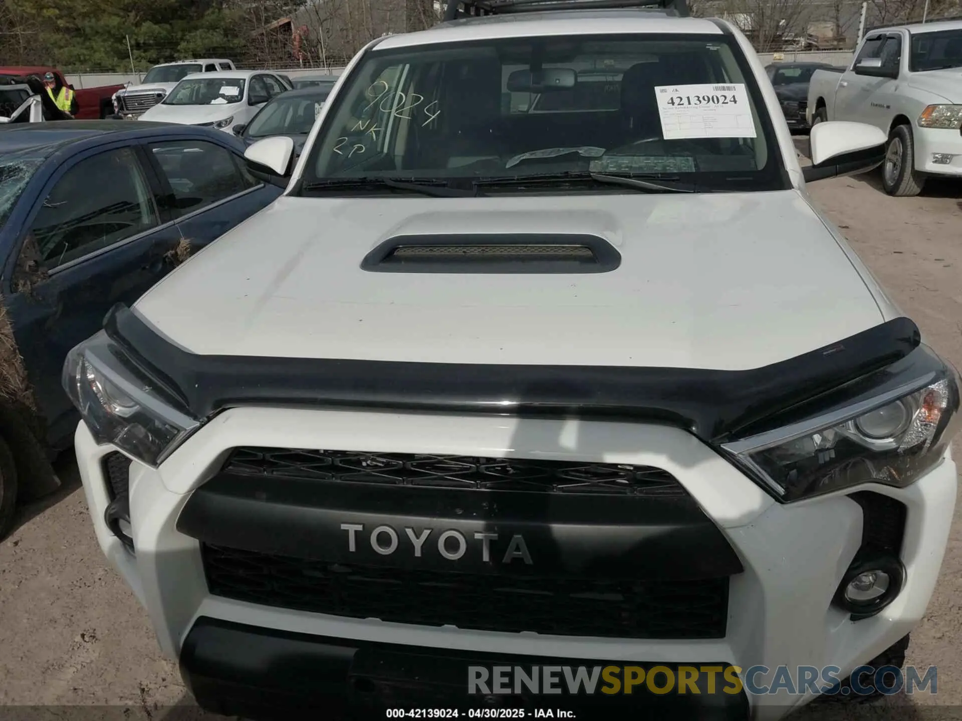 12 Photograph of a damaged car JTEBU5JR8K5710174 TOYOTA 4RUNNER 2019