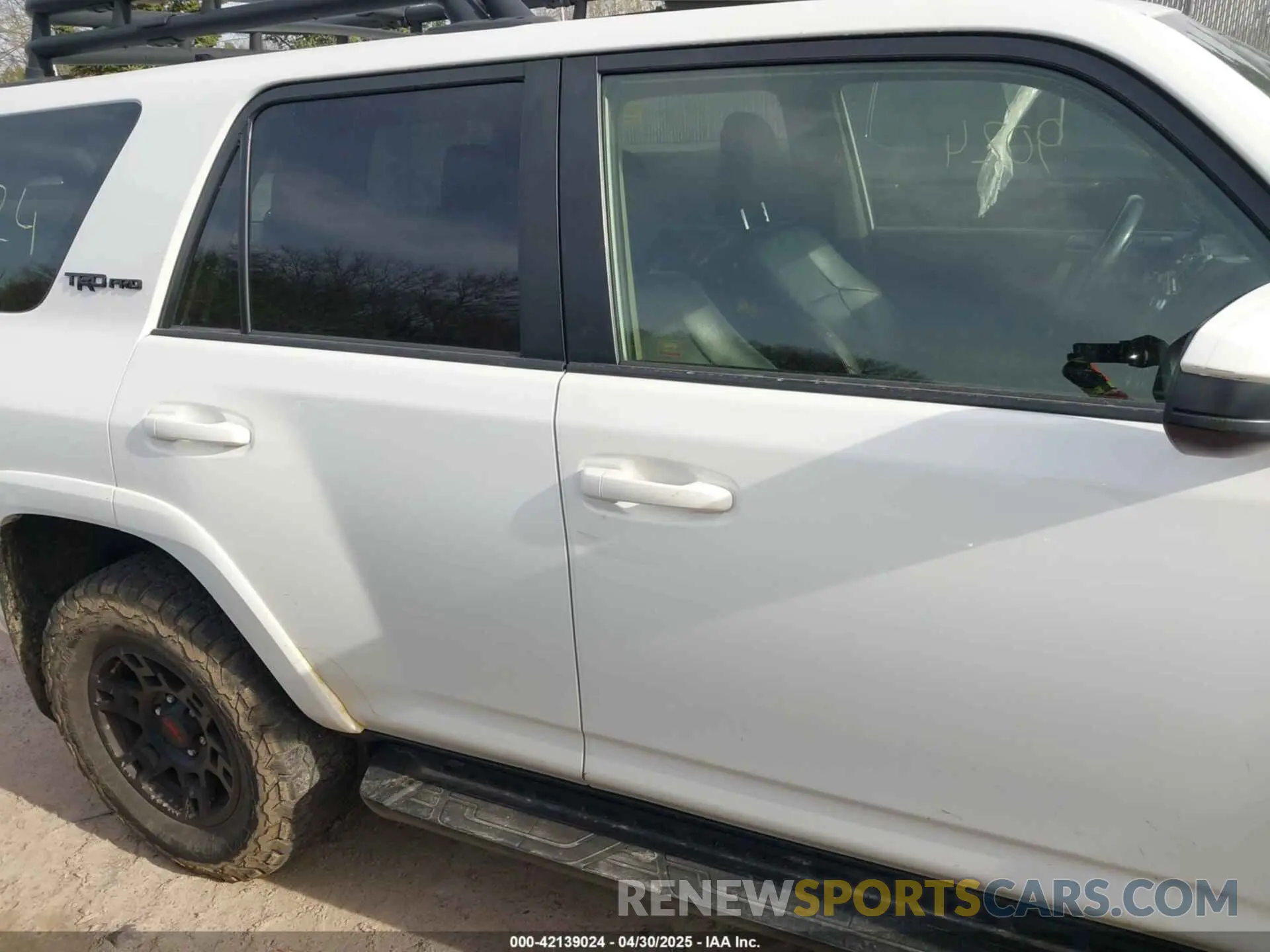 13 Photograph of a damaged car JTEBU5JR8K5710174 TOYOTA 4RUNNER 2019