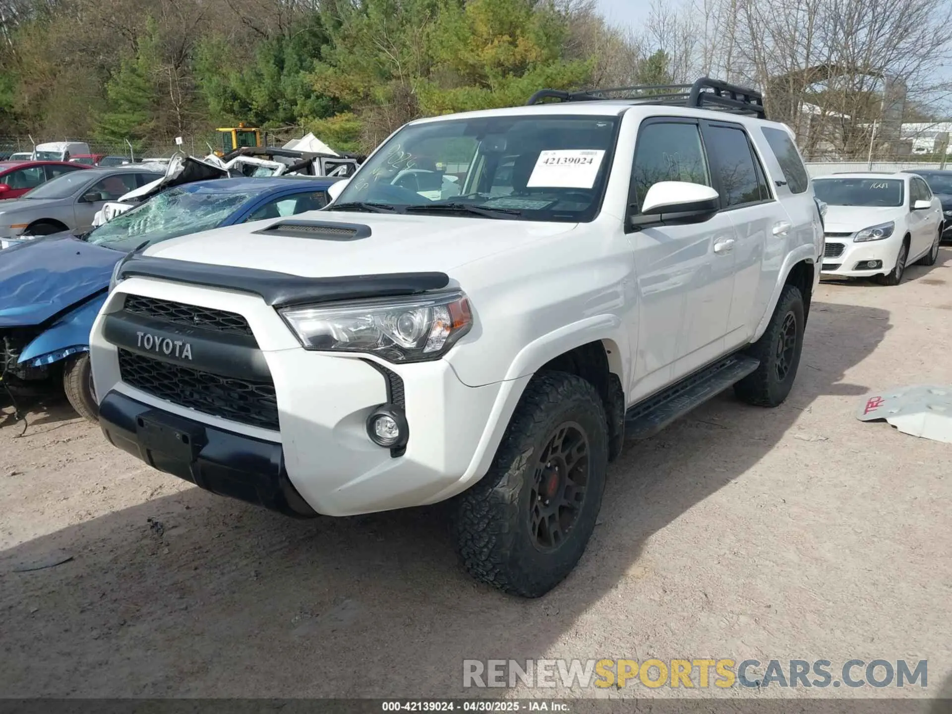 2 Photograph of a damaged car JTEBU5JR8K5710174 TOYOTA 4RUNNER 2019