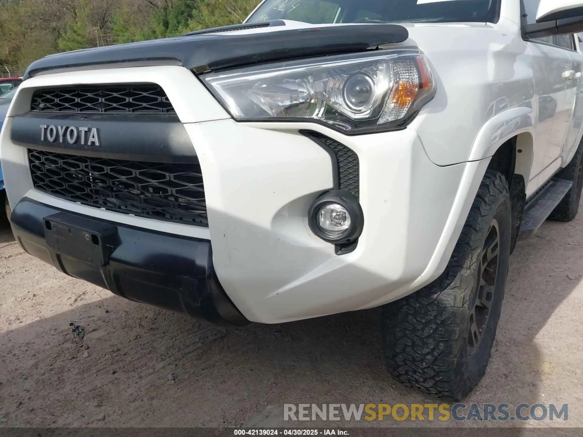 6 Photograph of a damaged car JTEBU5JR8K5710174 TOYOTA 4RUNNER 2019