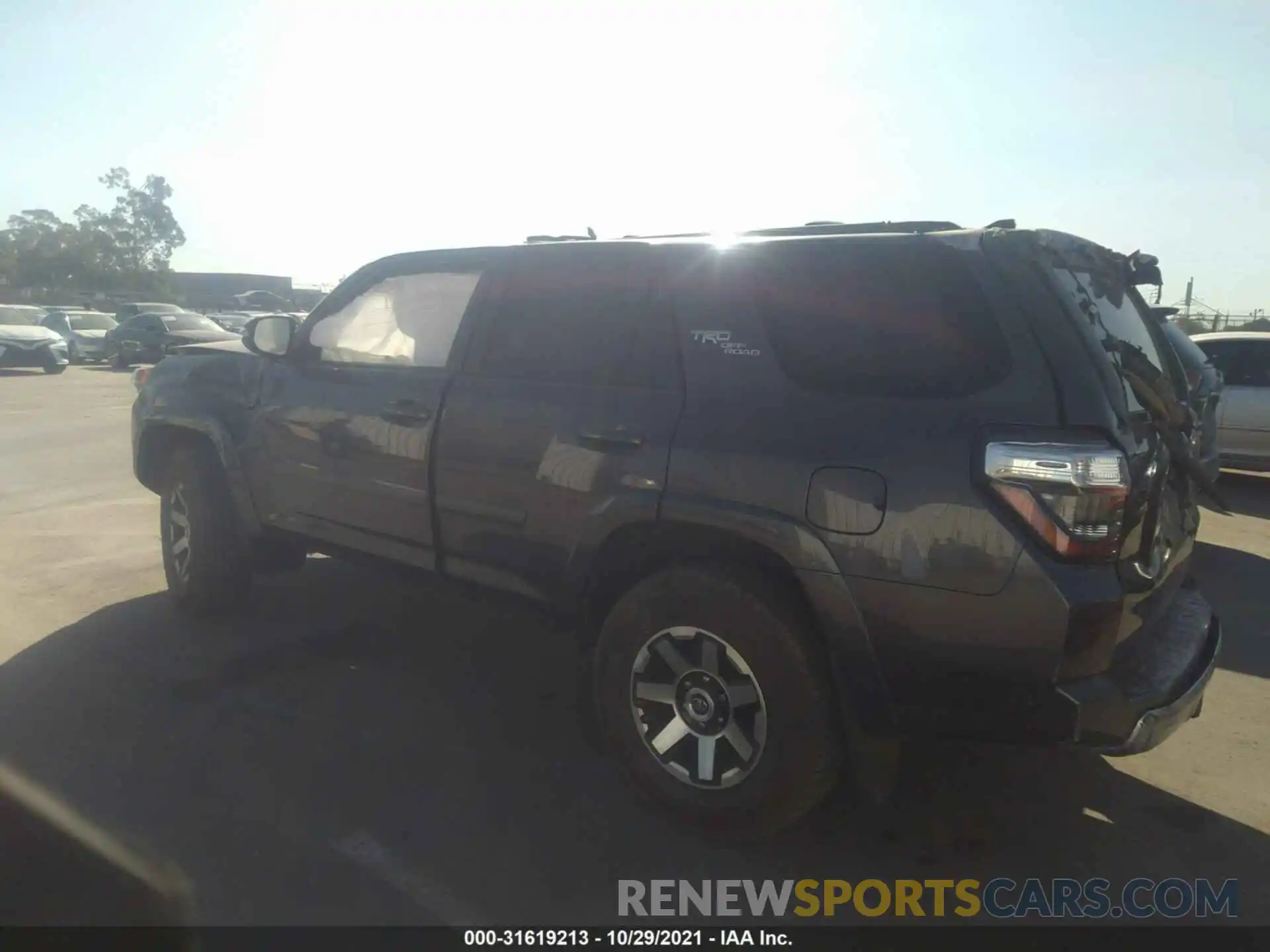 3 Photograph of a damaged car JTEBU5JR8K5721059 TOYOTA 4RUNNER 2019