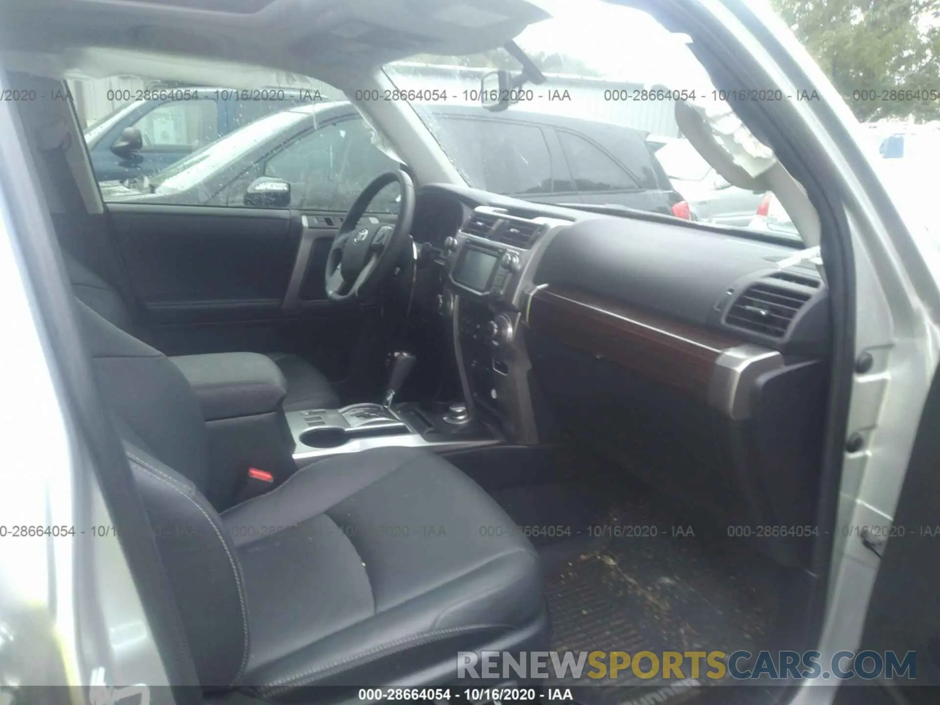 5 Photograph of a damaged car JTEBU5JR8K5723667 TOYOTA 4RUNNER 2019
