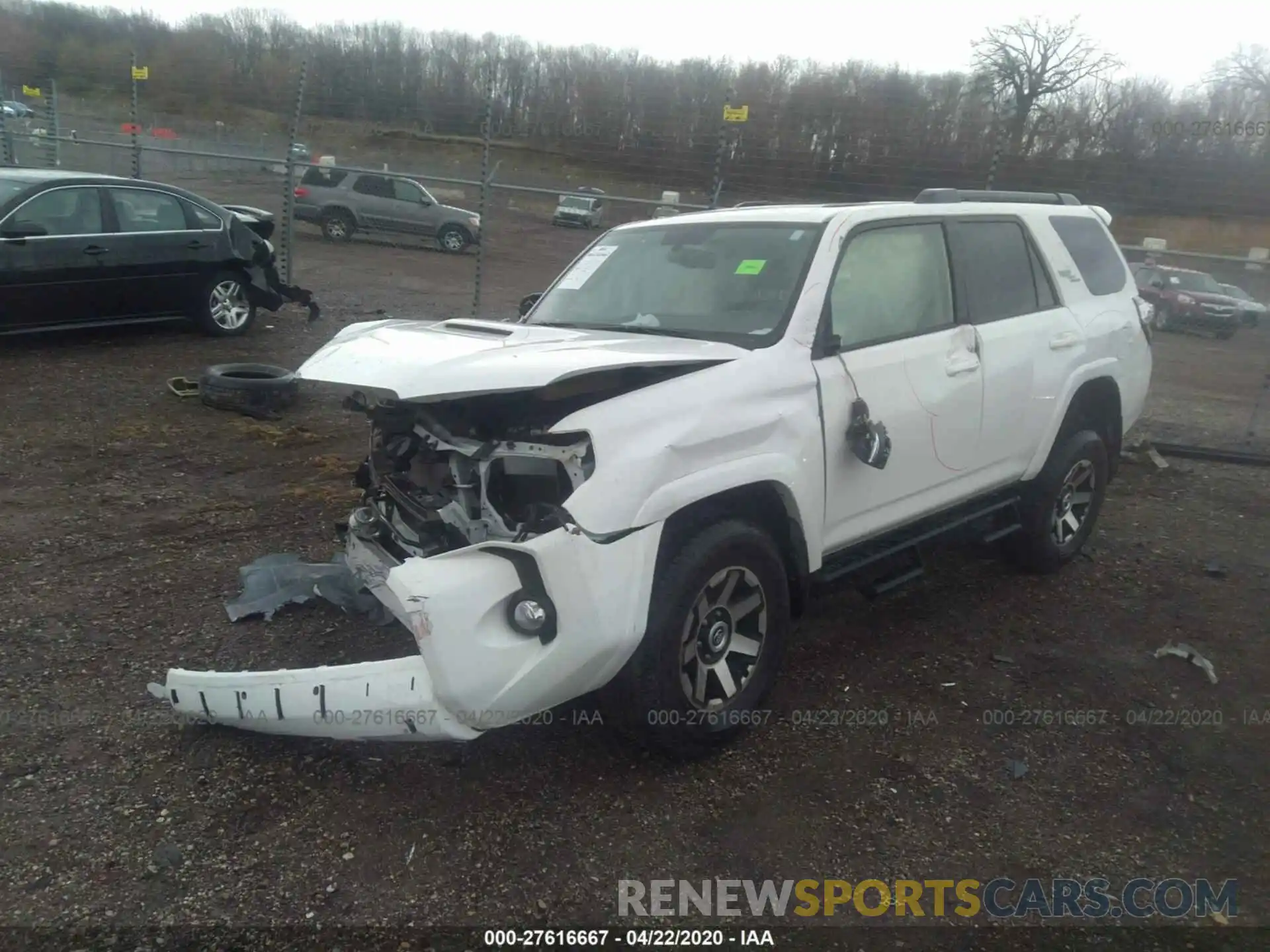 2 Photograph of a damaged car JTEBU5JR8K5723880 TOYOTA 4RUNNER 2019