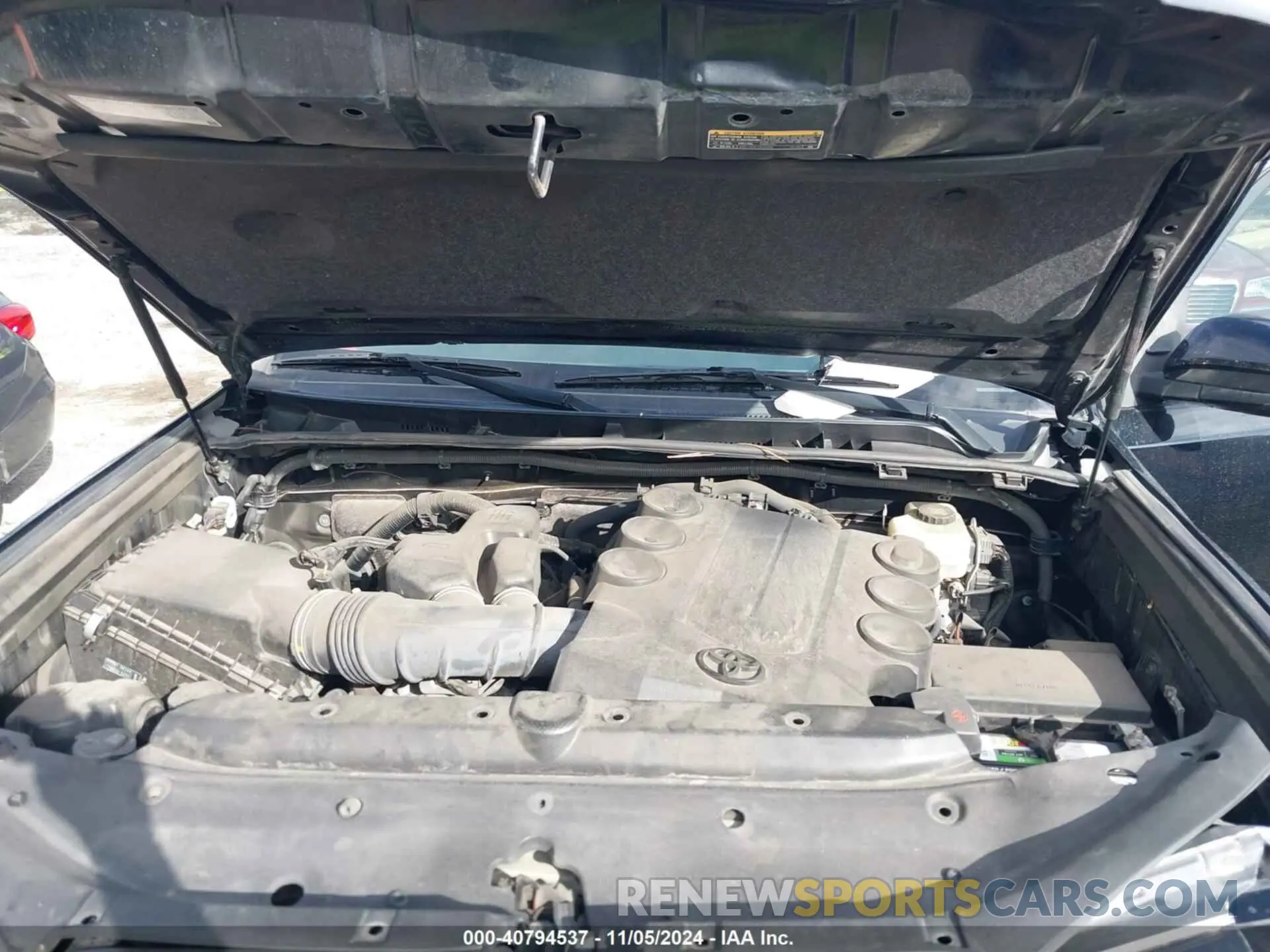 10 Photograph of a damaged car JTEBU5JR8K5731655 TOYOTA 4RUNNER 2019