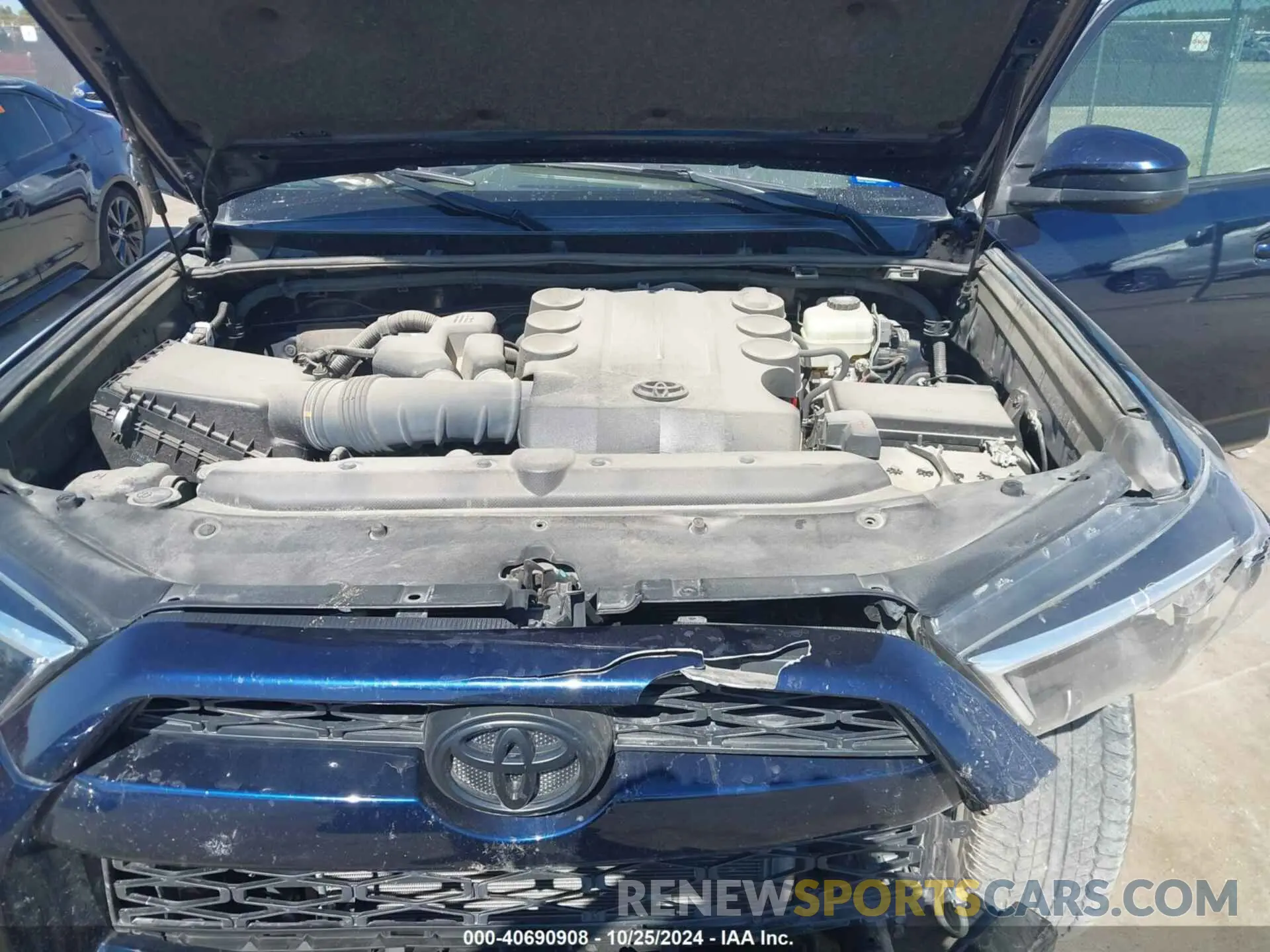 10 Photograph of a damaged car JTEBU5JR8K5732367 TOYOTA 4RUNNER 2019